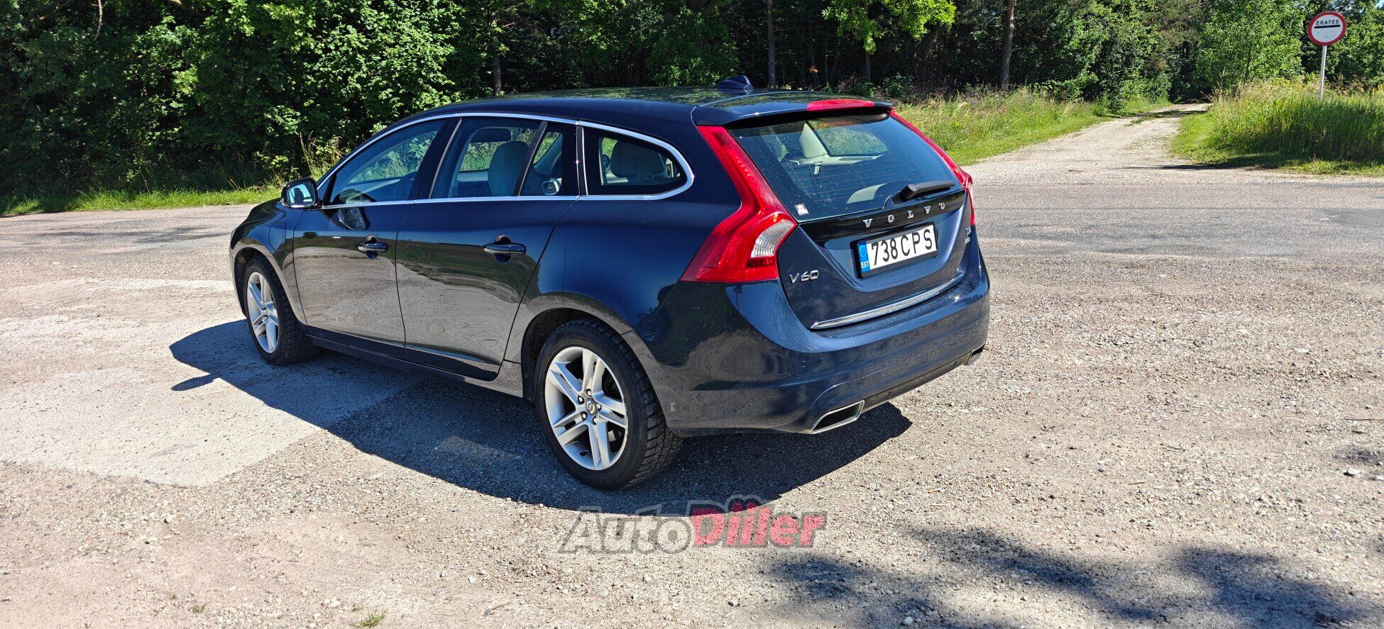 Volvo V60 2.4 158kW 2014, kuva 4/10