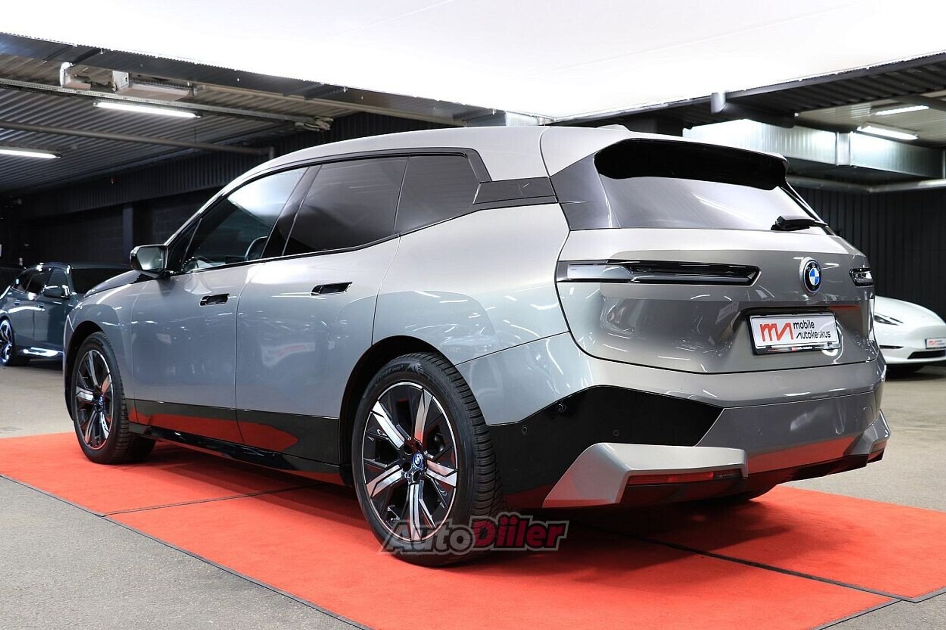 BMW iX M-Sportpakett 102kW 2023, photo 3/10