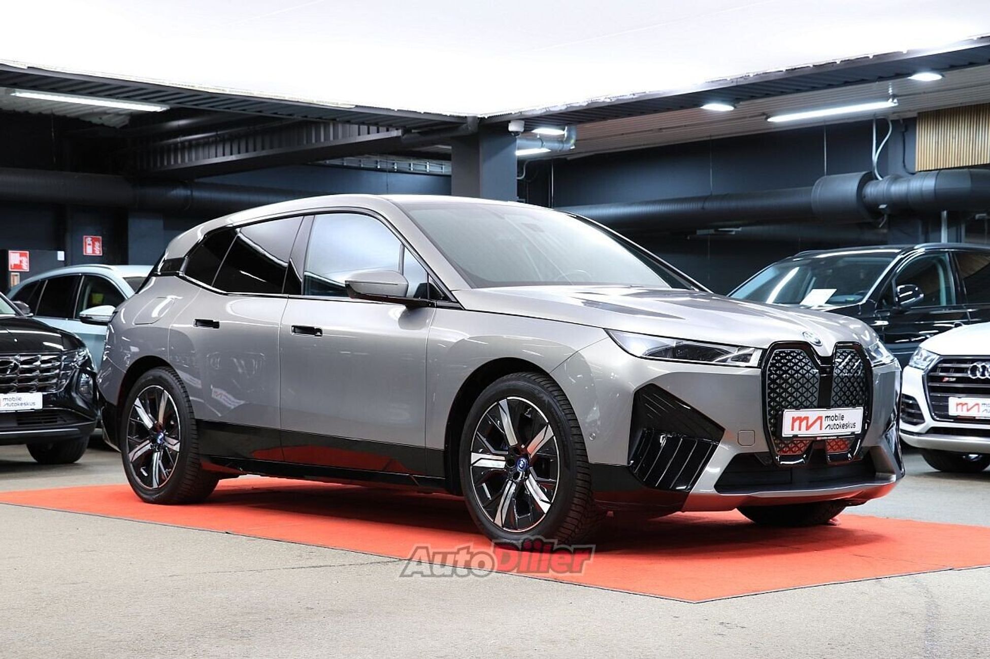 BMW iX