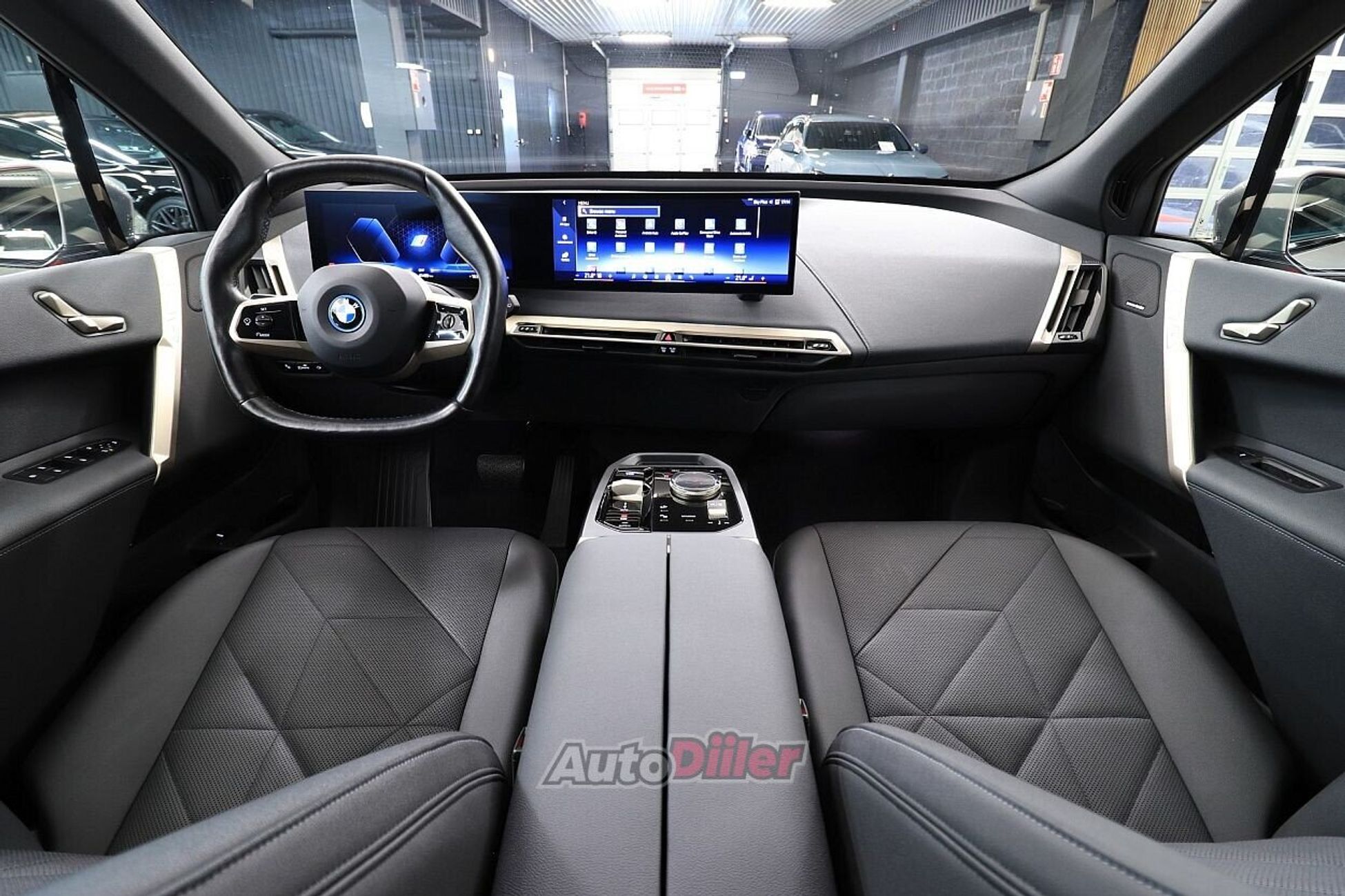 BMW iX M-Sportpakett 102kW 2023, photo 6/10