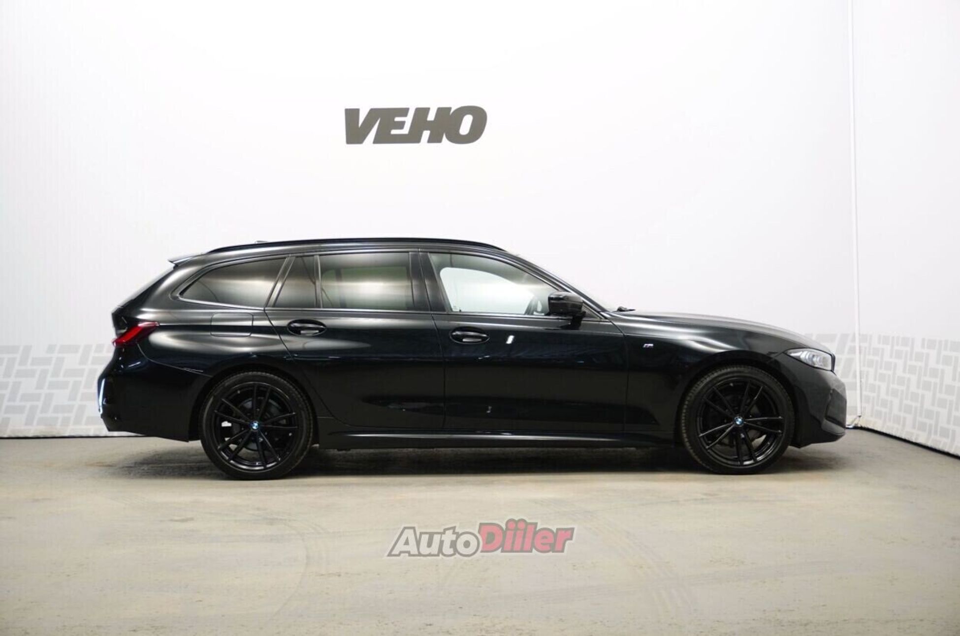 BMW 320 2023, photo 4/10