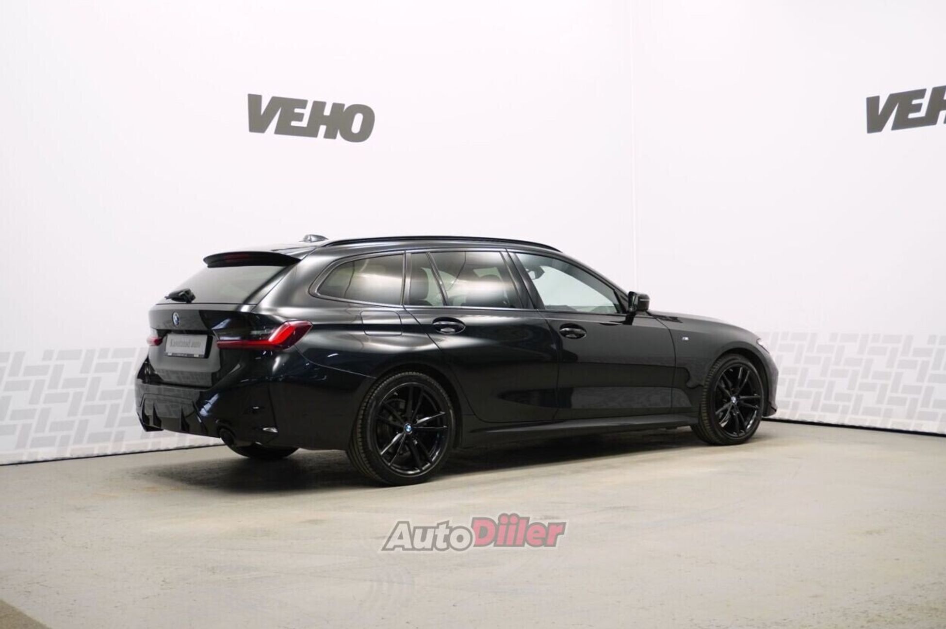 BMW 320 2023, photo 2/10