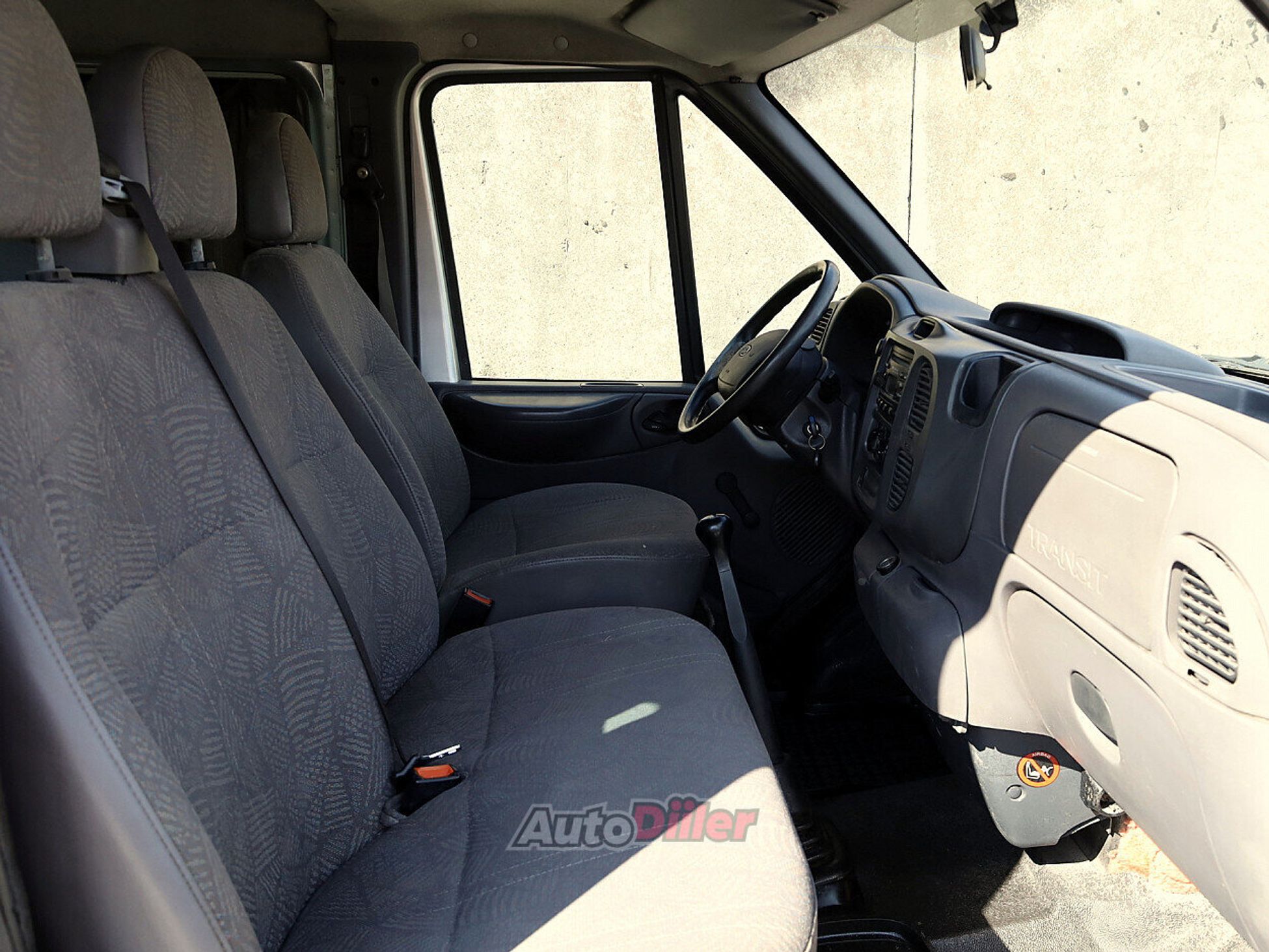 Ford Transit 2.0 63kW 2004, kuva 6/8