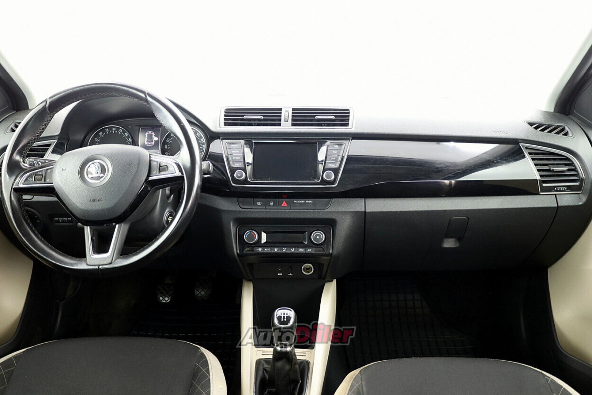 Skoda Fabia 1.4 66kW 2015, kuva 5/7