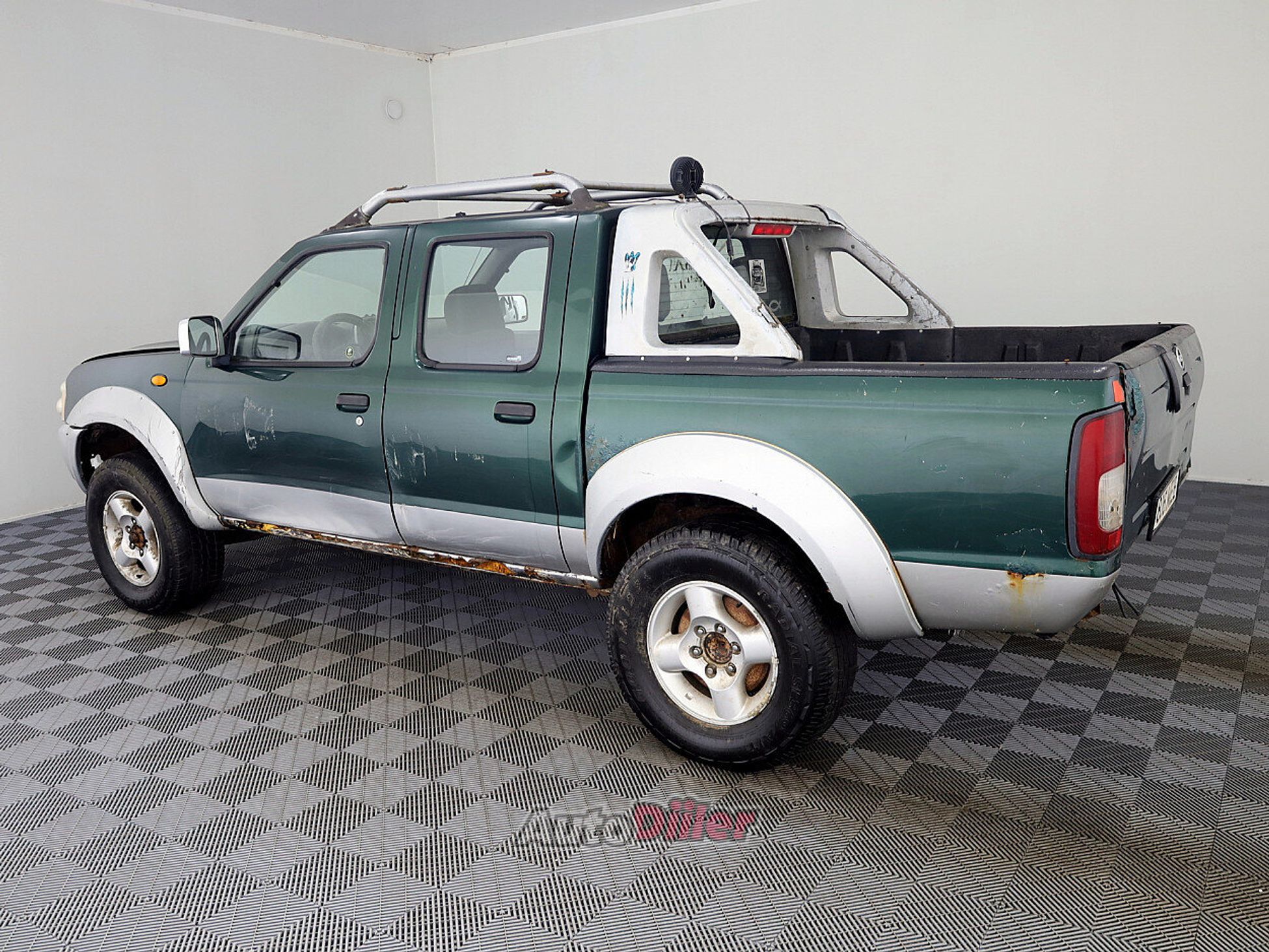 Nissan Navara 2.5 98kW 2004, photo 4/7