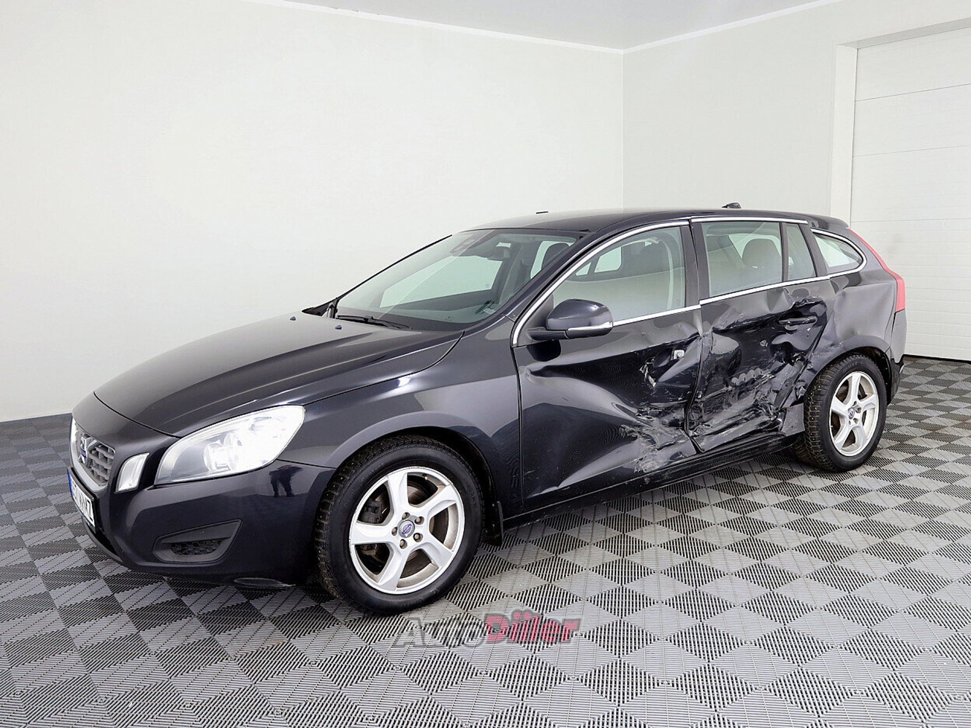 Volvo V60 2.0 120kW 2011, photo 2/7