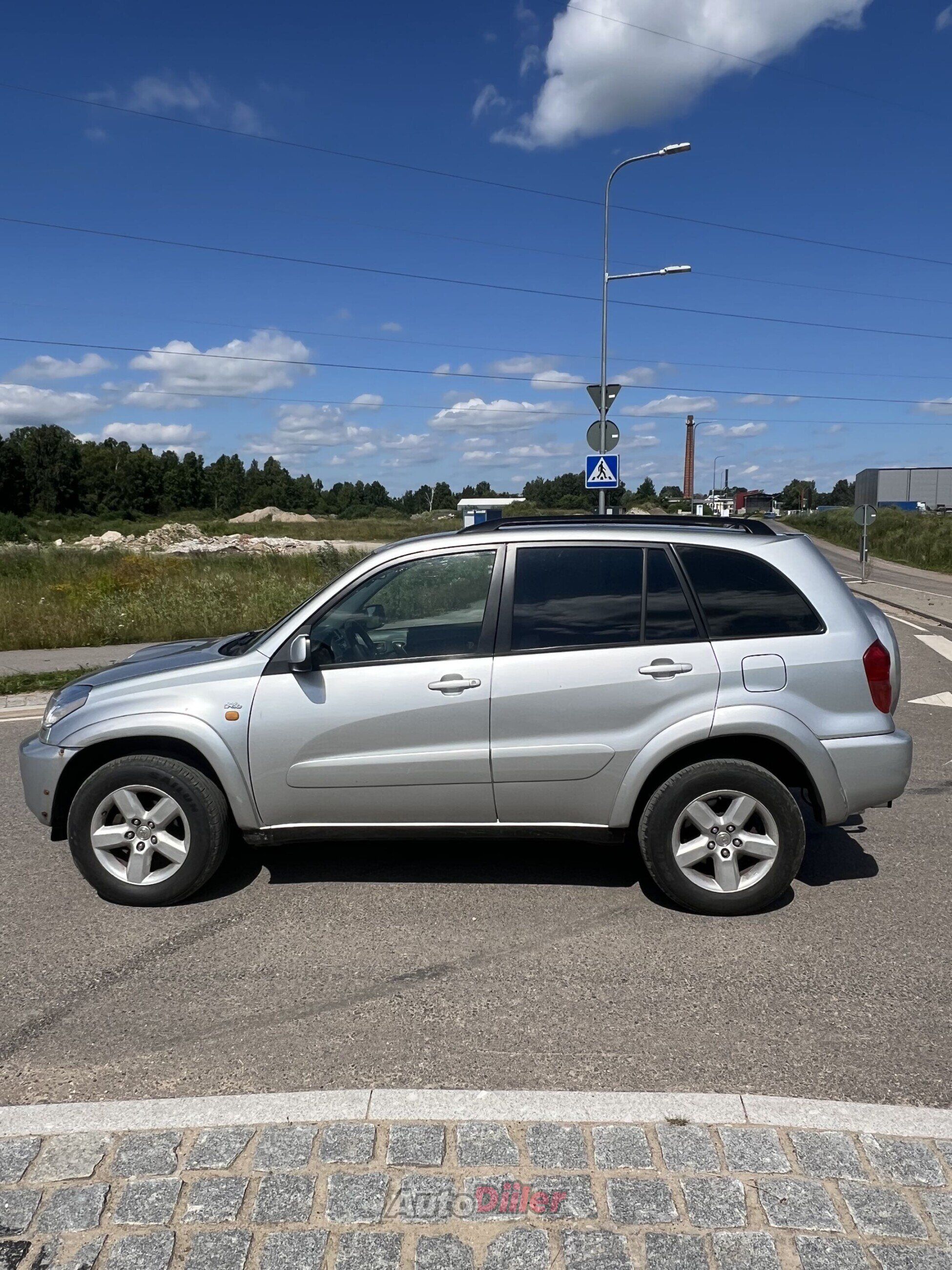 Toyota RAV4 2.0 85kW 2003, kuva 4/7