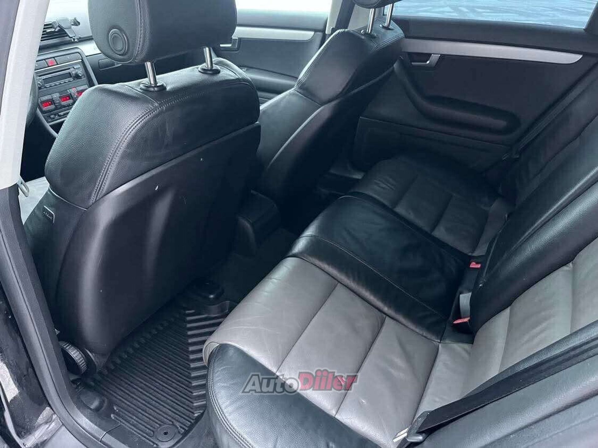Audi A4 3.0 150kW 2005, kuva 2/7