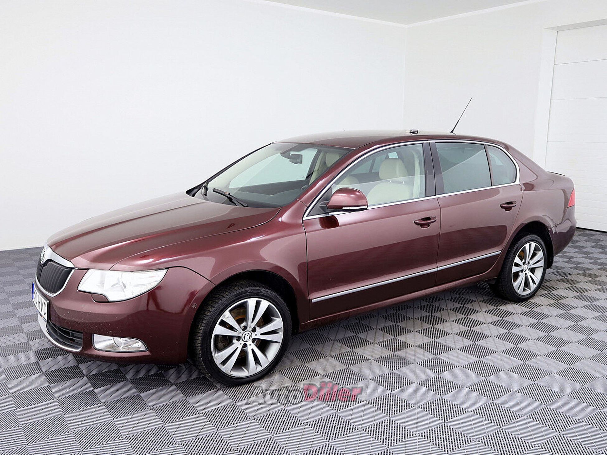 Skoda Superb 2.0 125kW 2009, photo 2/9