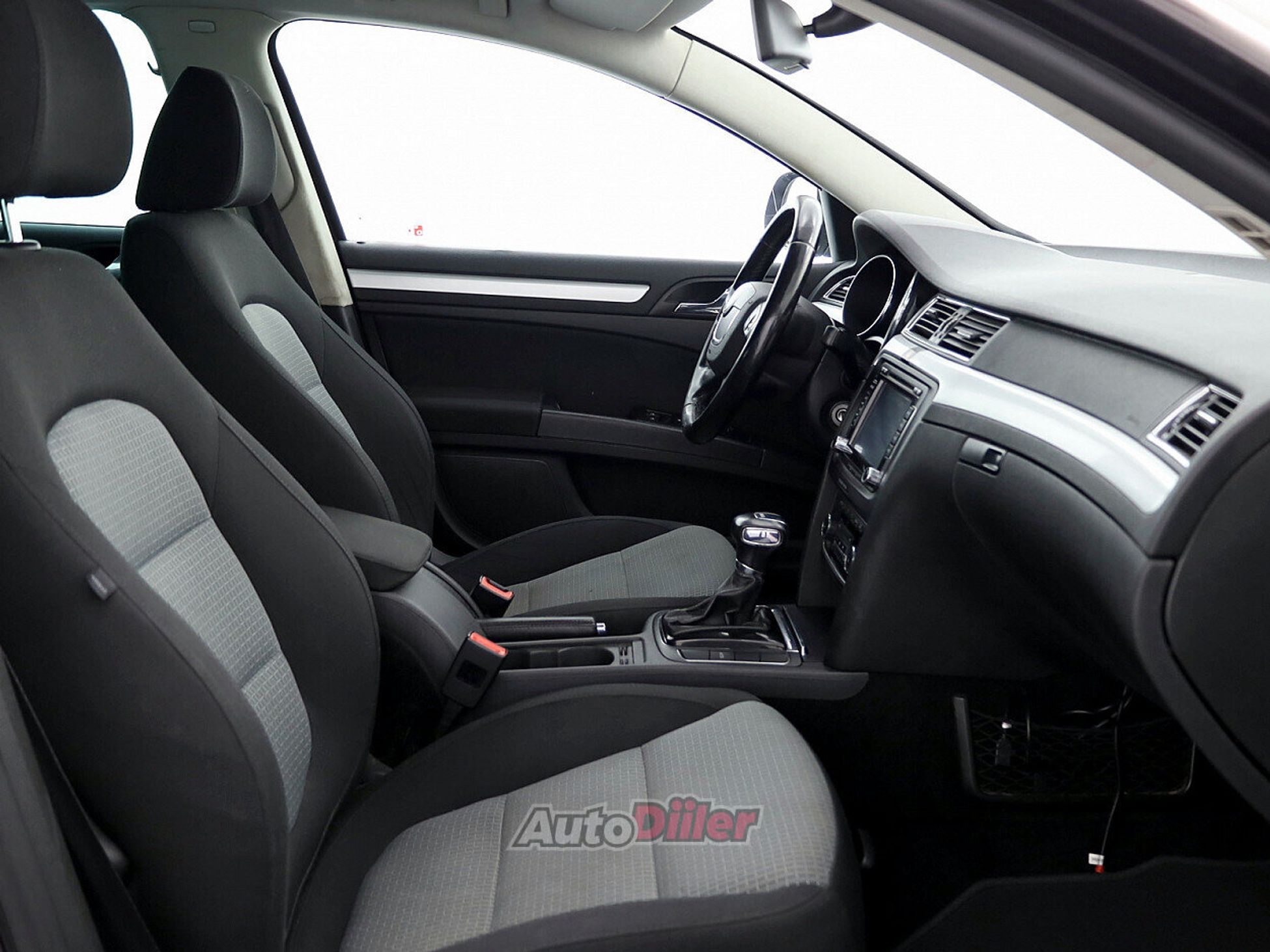 Skoda Superb 1.8 118kW 2010, kuva 6/8