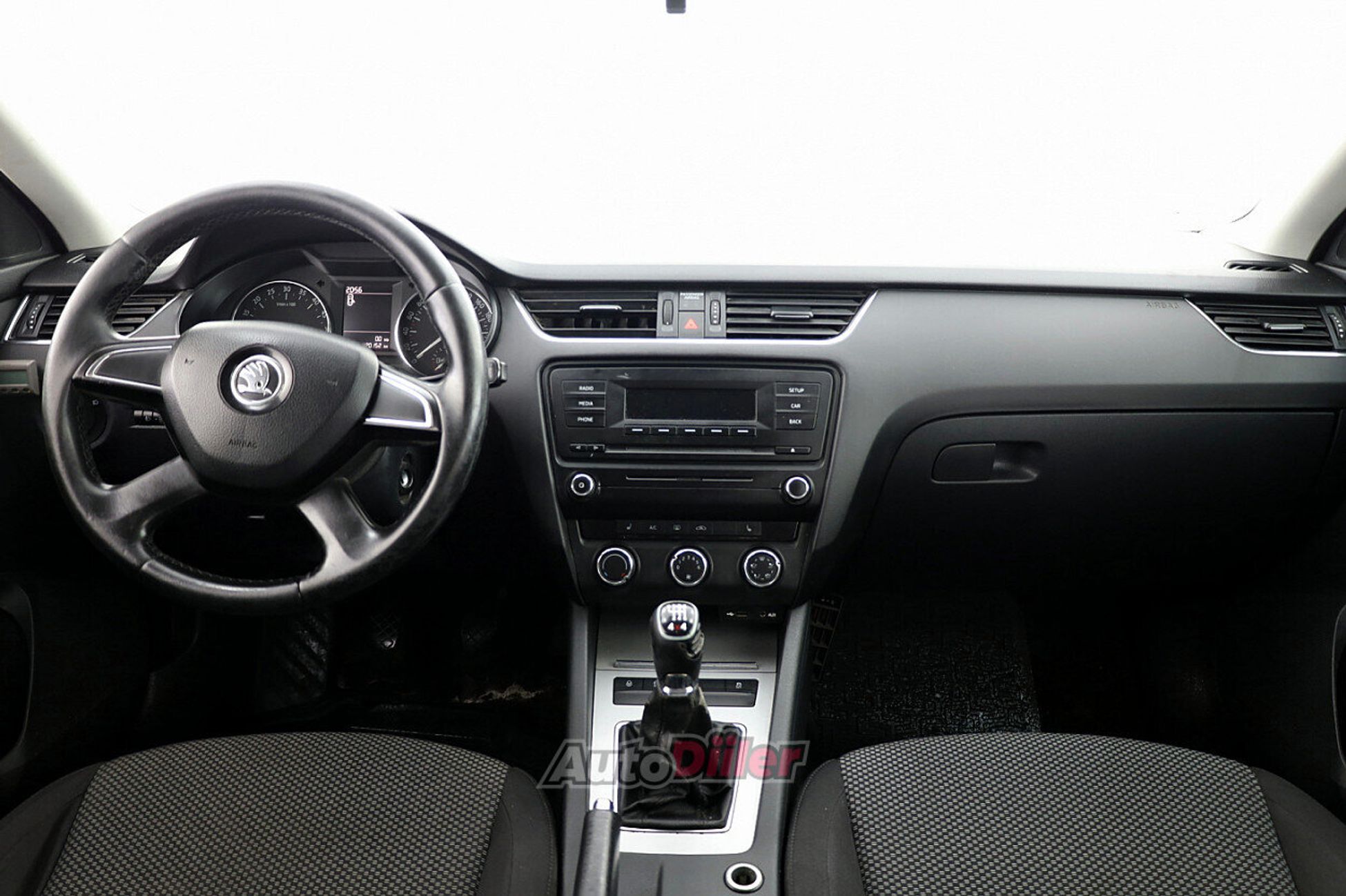 Skoda Octavia 2.0 110kW 2013, kuva 5/7