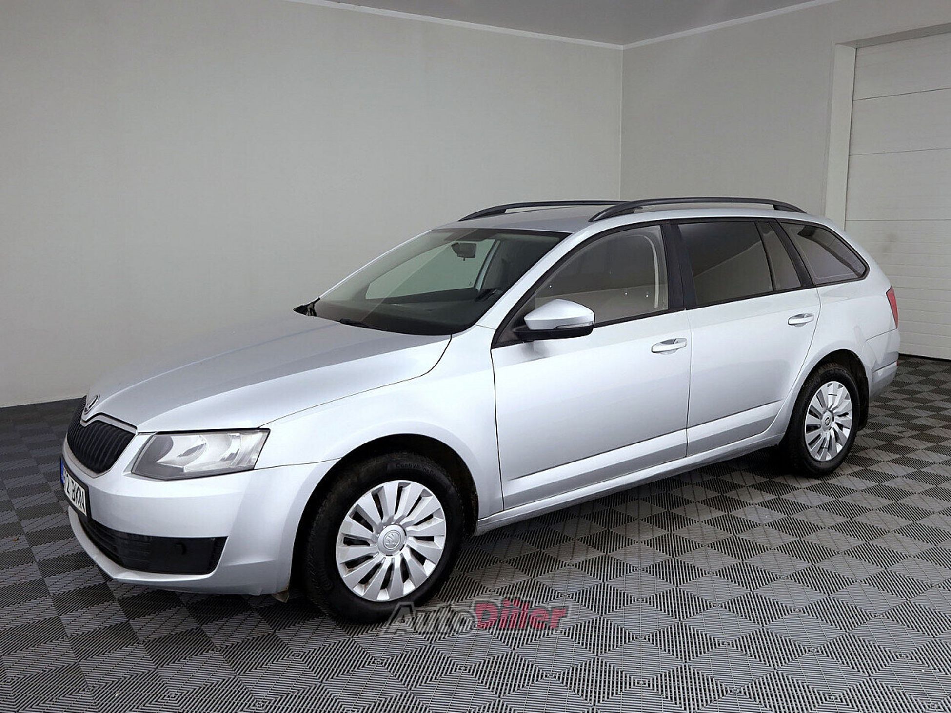 Skoda Octavia 2.0 110kW 2013, kuva 2/7