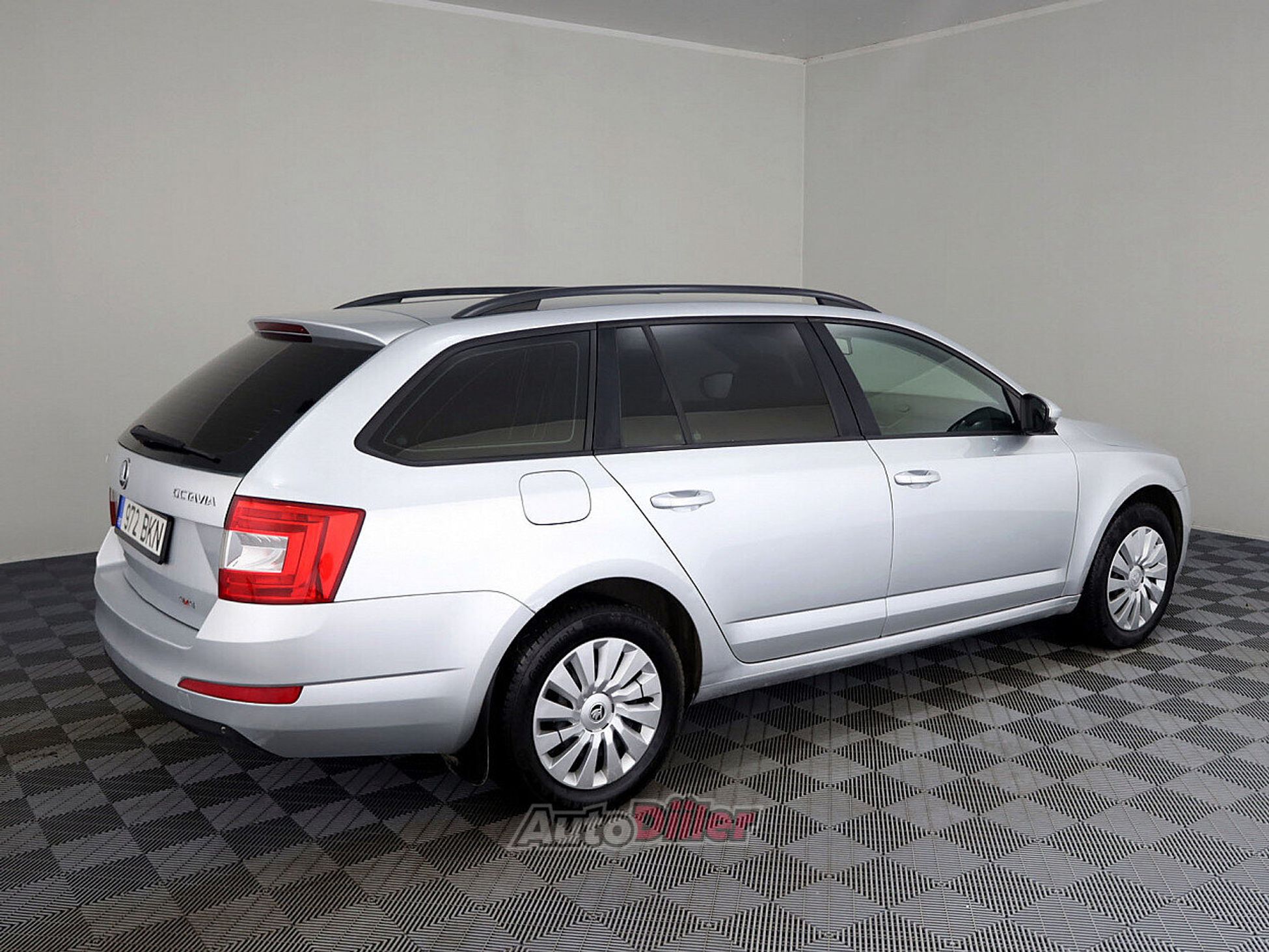 Skoda Octavia 2.0 110kW 2013, kuva 3/7