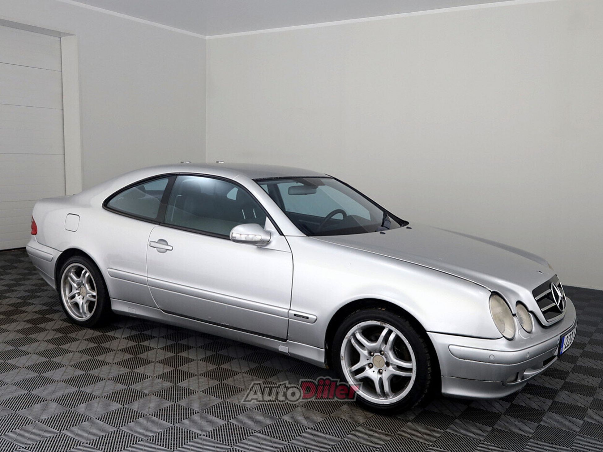 Mercedes-Benz CLK 320