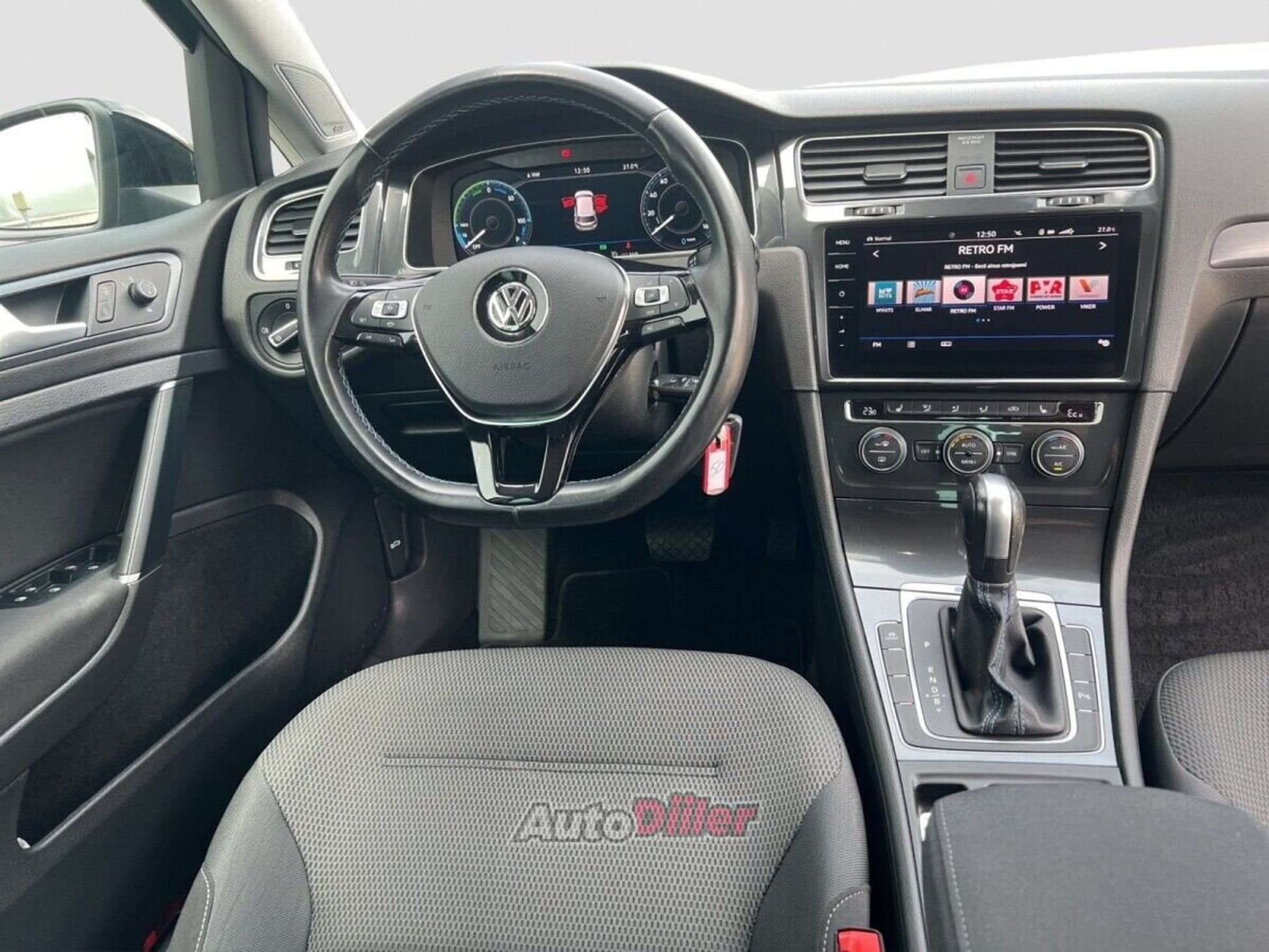 Volkswagen Golf 100kW 2020, photo 6/10