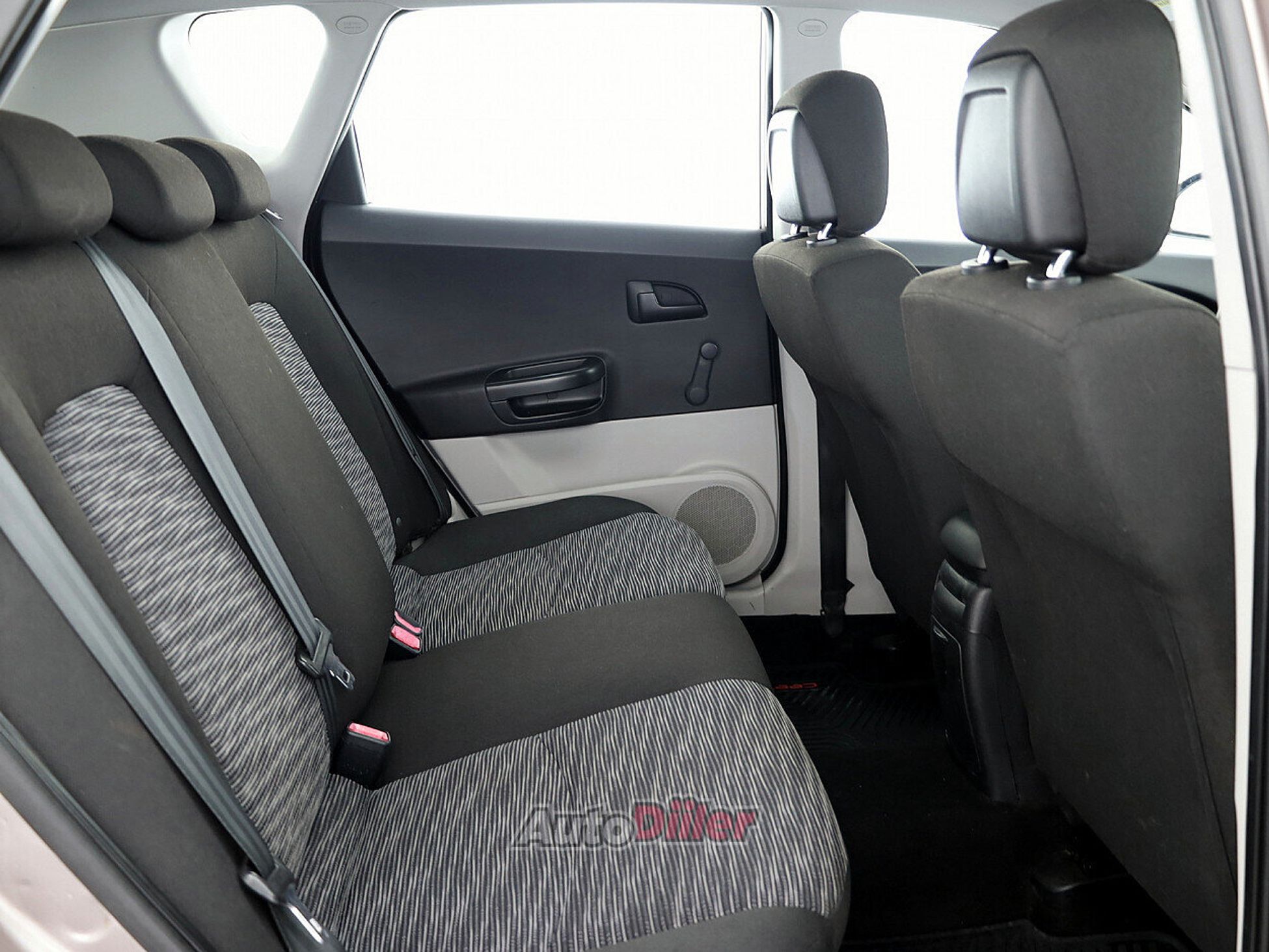 Kia cee'd / Ceed 1.6 90kW 2008, kuva 7/7