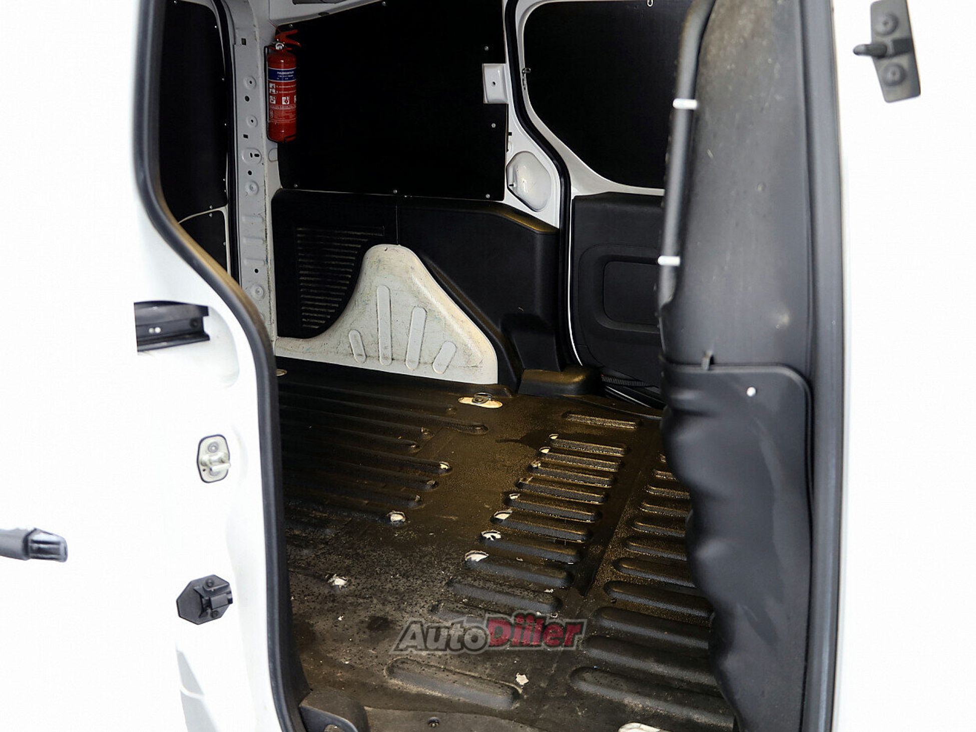 Peugeot Partner 1.6 55kW 2016, kuva 7/8