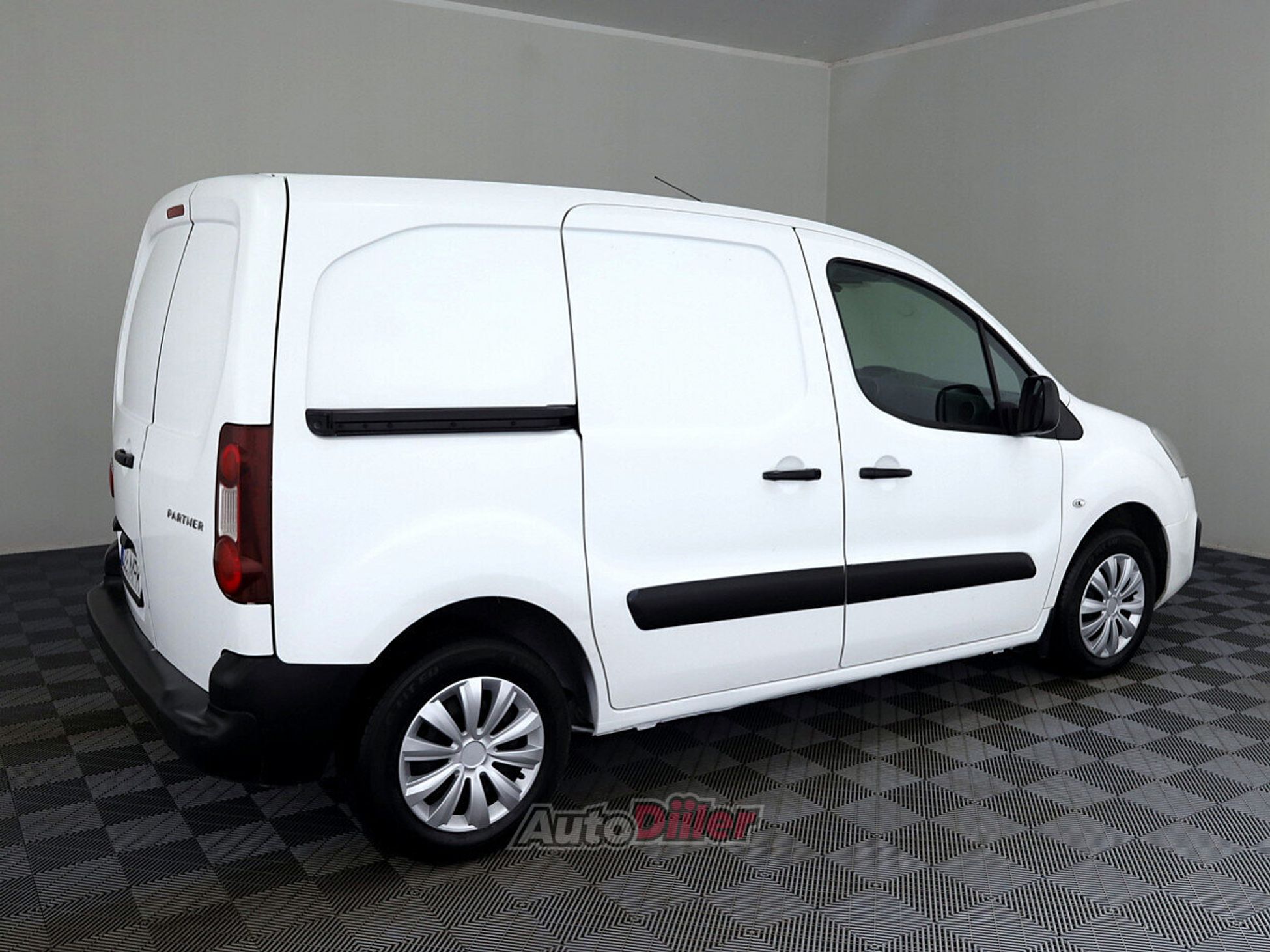Peugeot Partner 1.6 55kW 2016, kuva 3/8