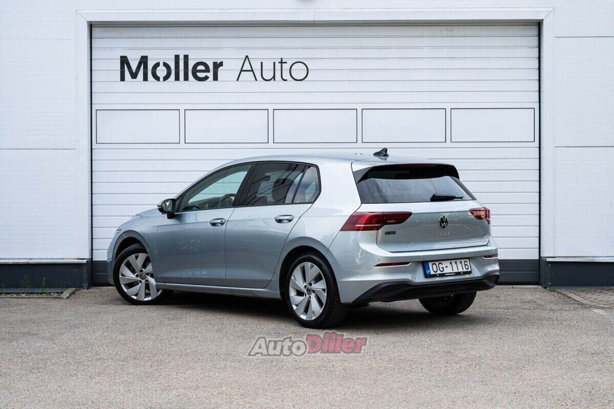 Volkswagen Golf 2.0 110kW 2025, photo 3/10