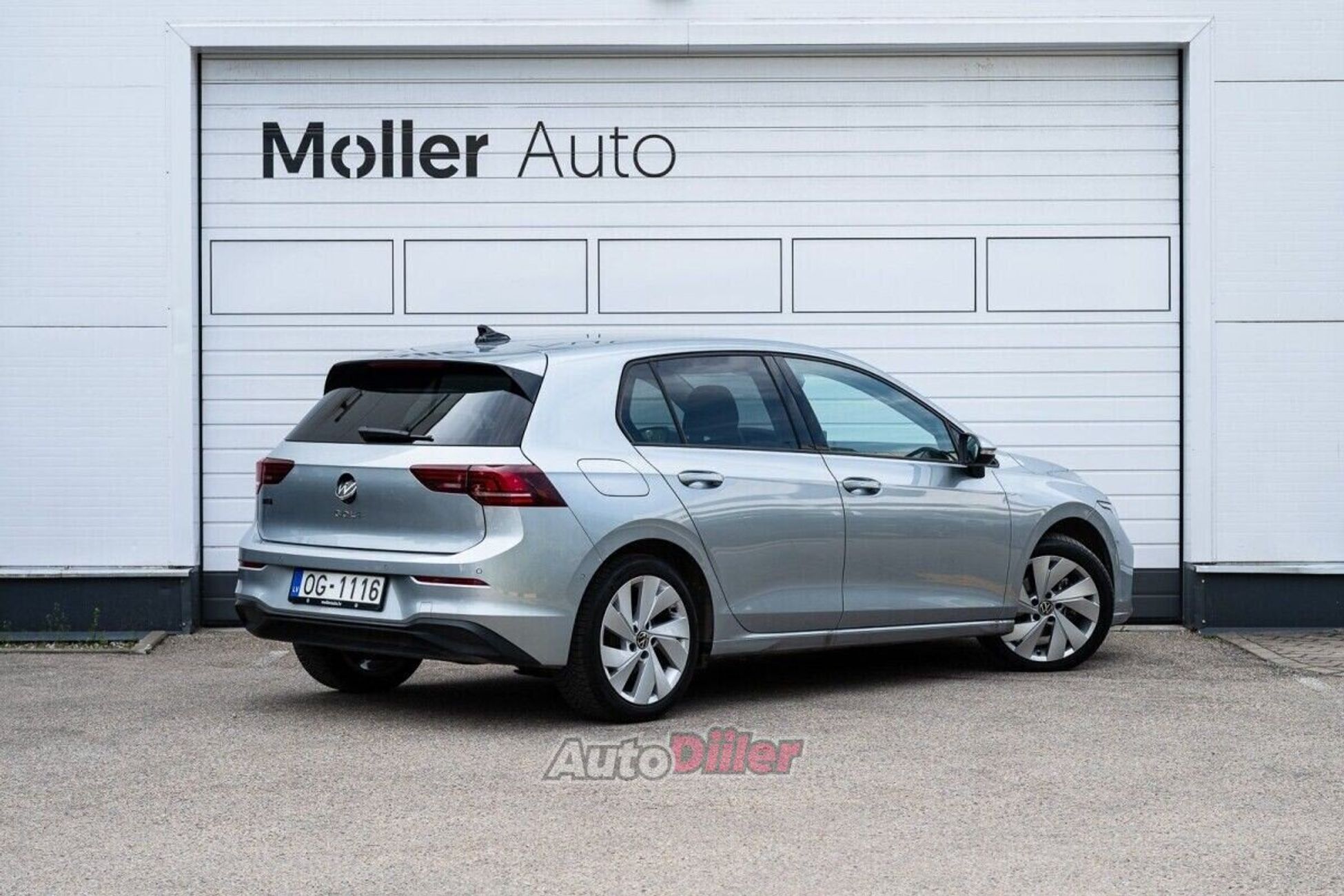 Volkswagen Golf 2.0 110kW 2025, photo 4/10