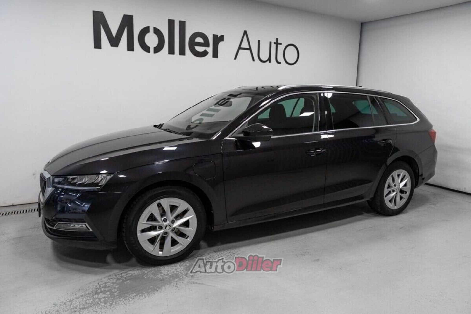 Skoda Octavia 1.4 150kW 2022, kuva 2/10