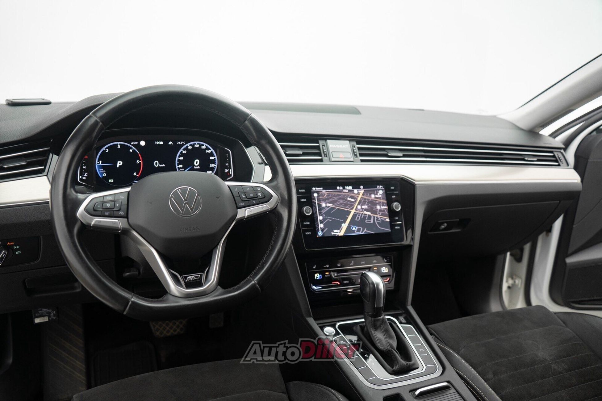Volkswagen Passat 2.0 147kW 2020, photo 7/10
