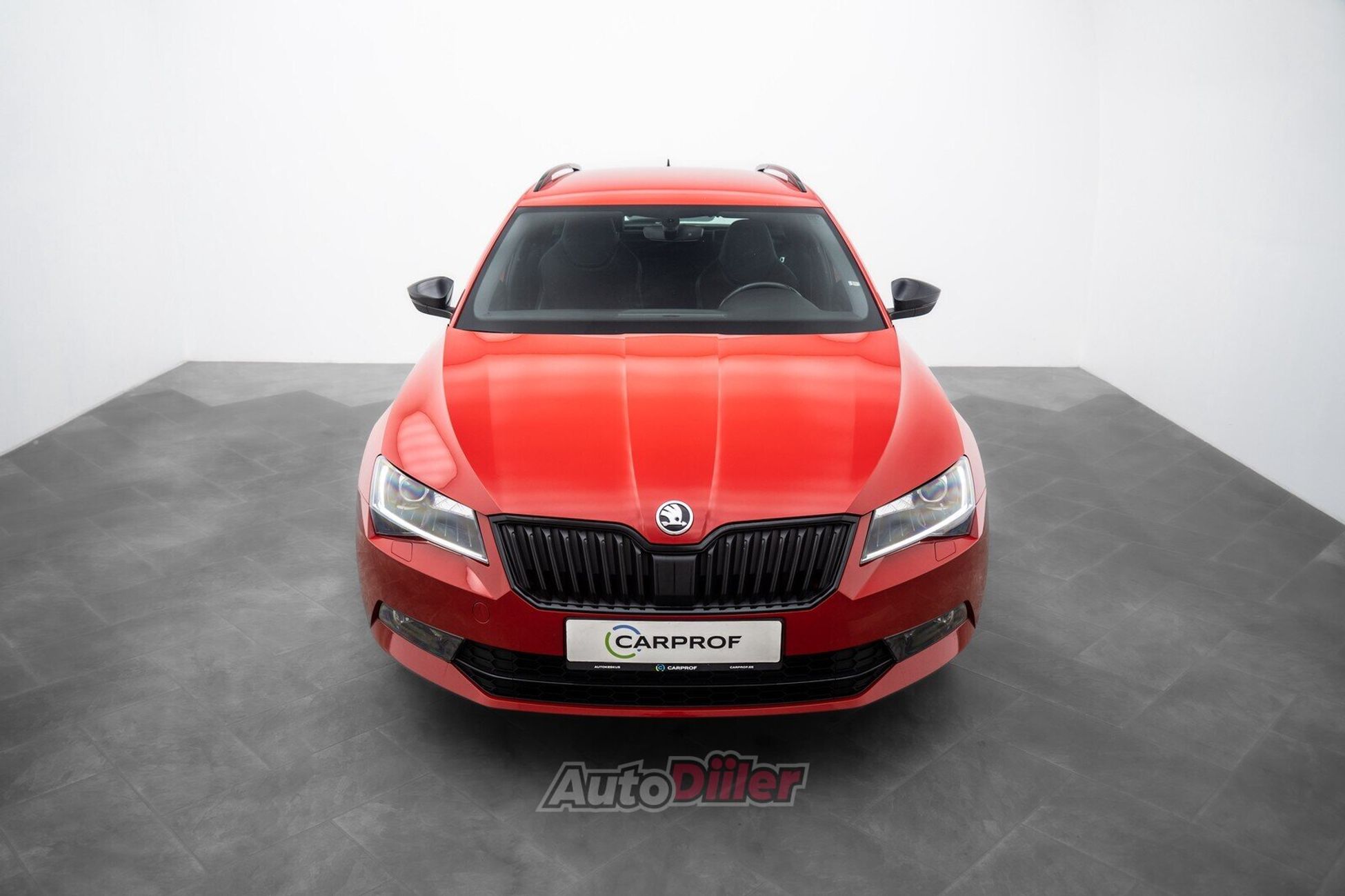 Skoda Superb 1.8 132kW 2018, kuva 2/10