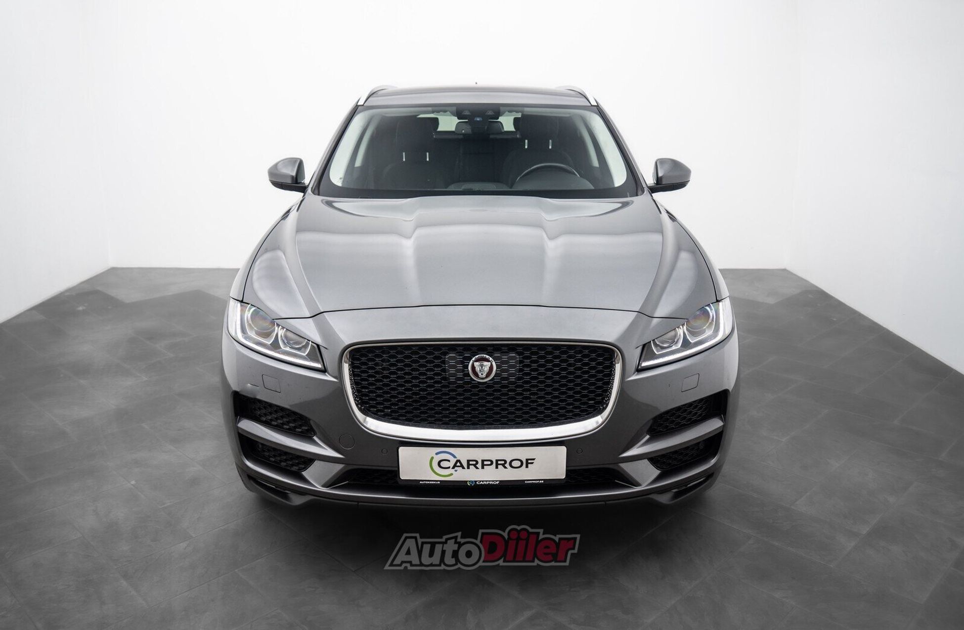 Jaguar F-Pace 2.0 132kW 2017, kuva 2/10