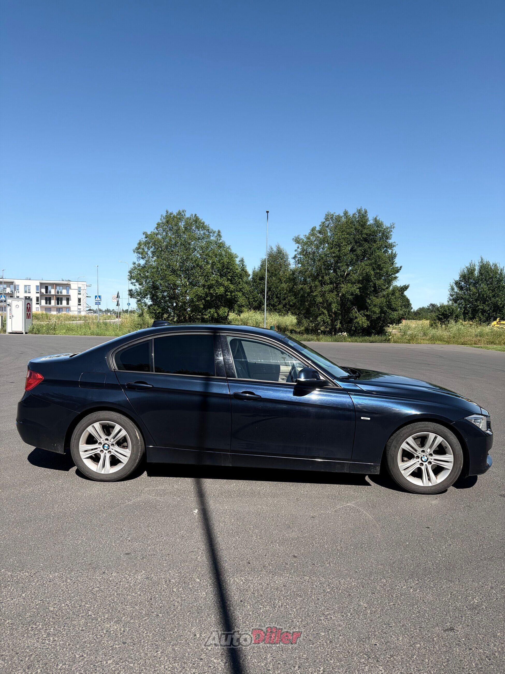 BMW 320 2012, photo 3/10