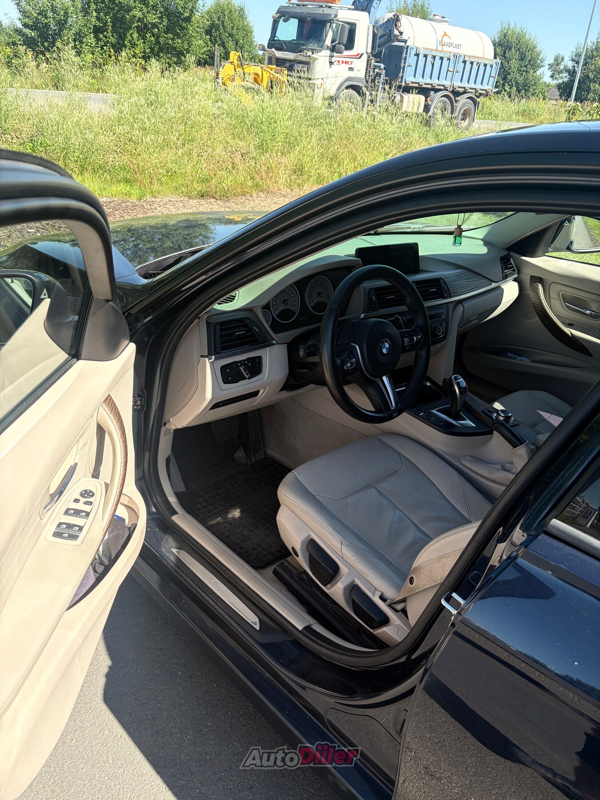 BMW 320 2012, photo 5/10