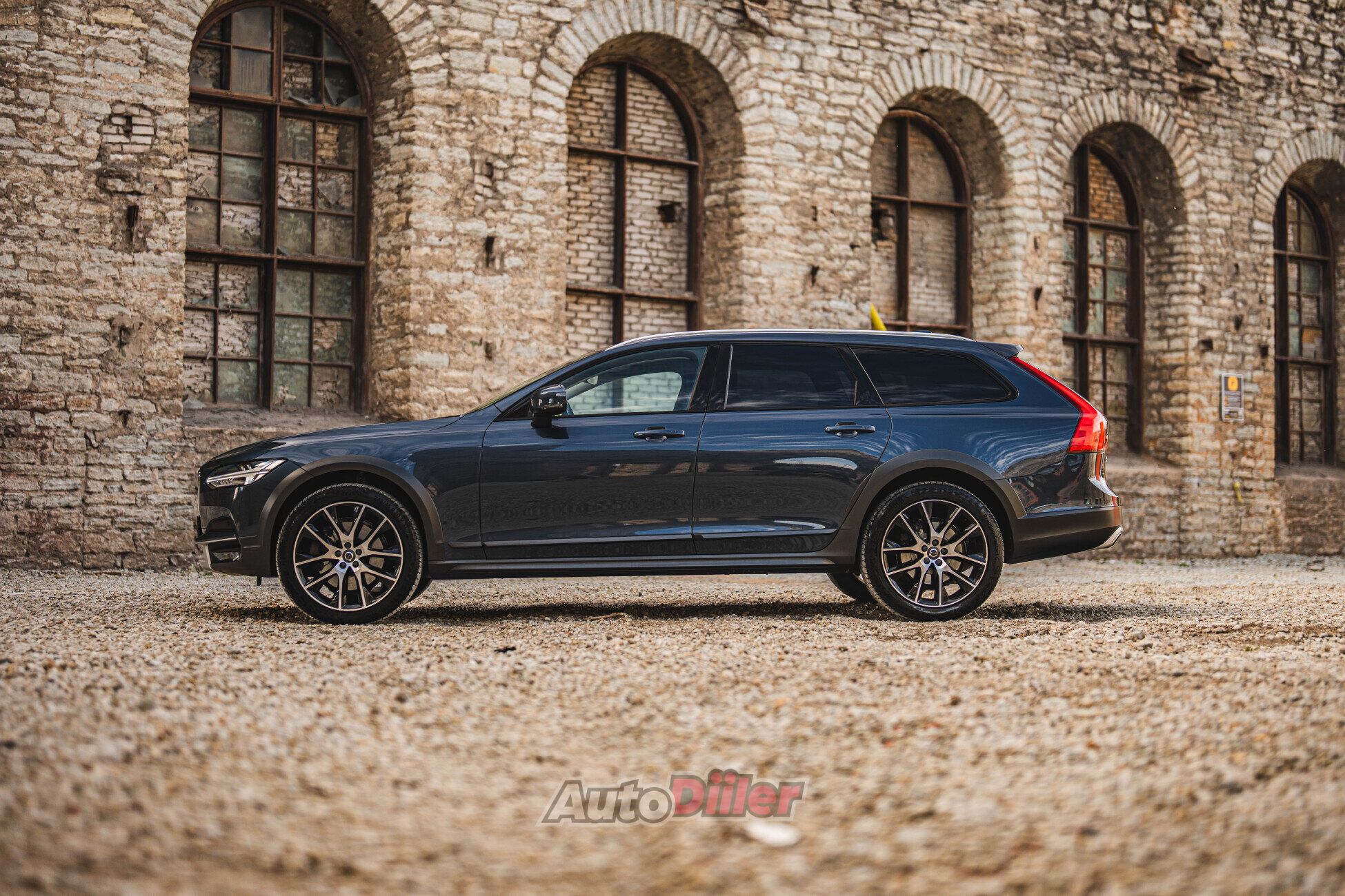 Volvo V90 Cross Country D5 2.0 173kW 2019, photo 3/10