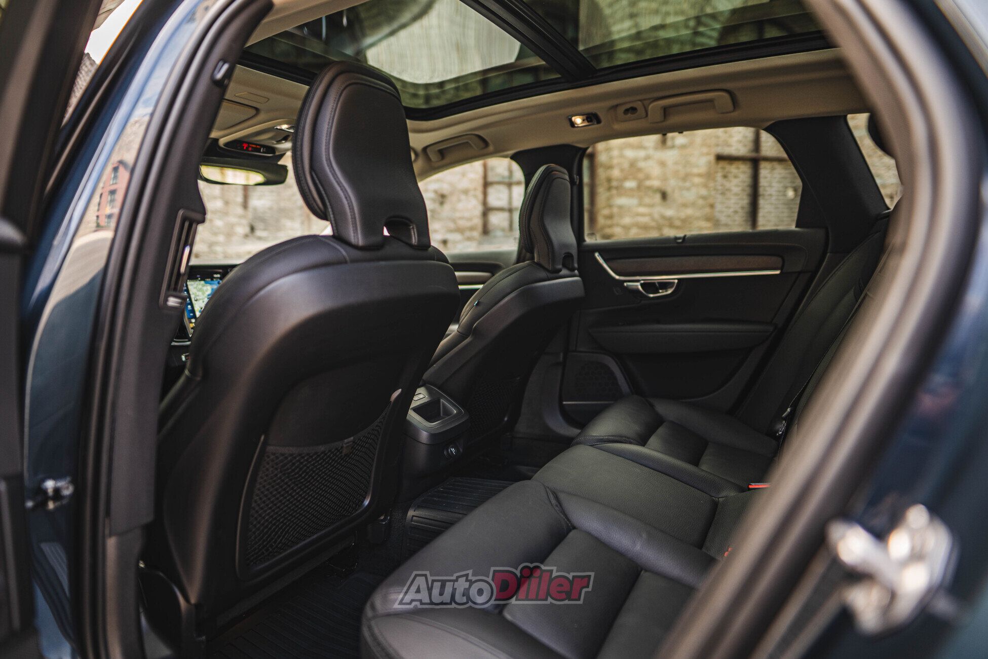 Volvo V90 Cross Country D5 2.0 173kW 2019, photo 6/10