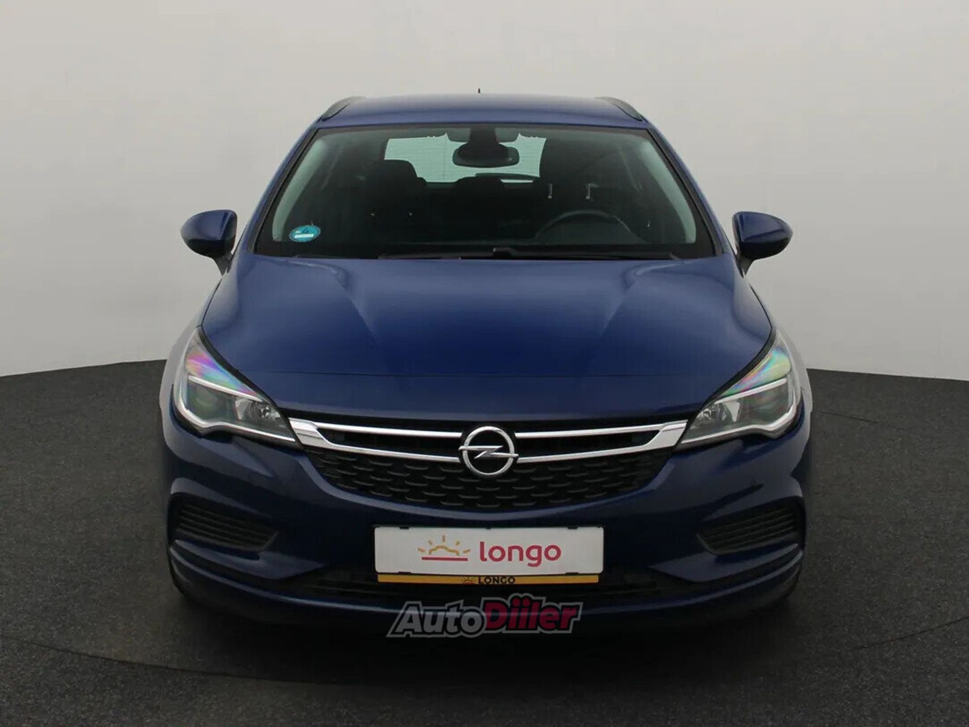 Opel Astra 120 Year Edition 1.6 81kW 2019, photo 3/10