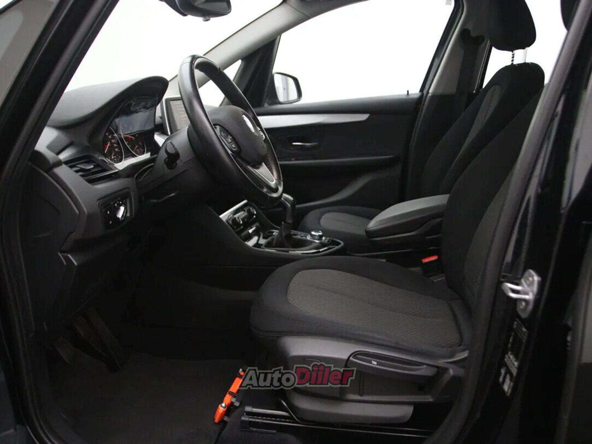 BMW 218 Essential 2.0 110kW 2015, kuva 4/10