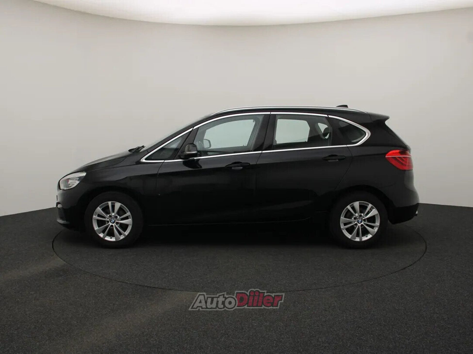 BMW 218 Essential 2.0 110kW 2015, kuva 6/10