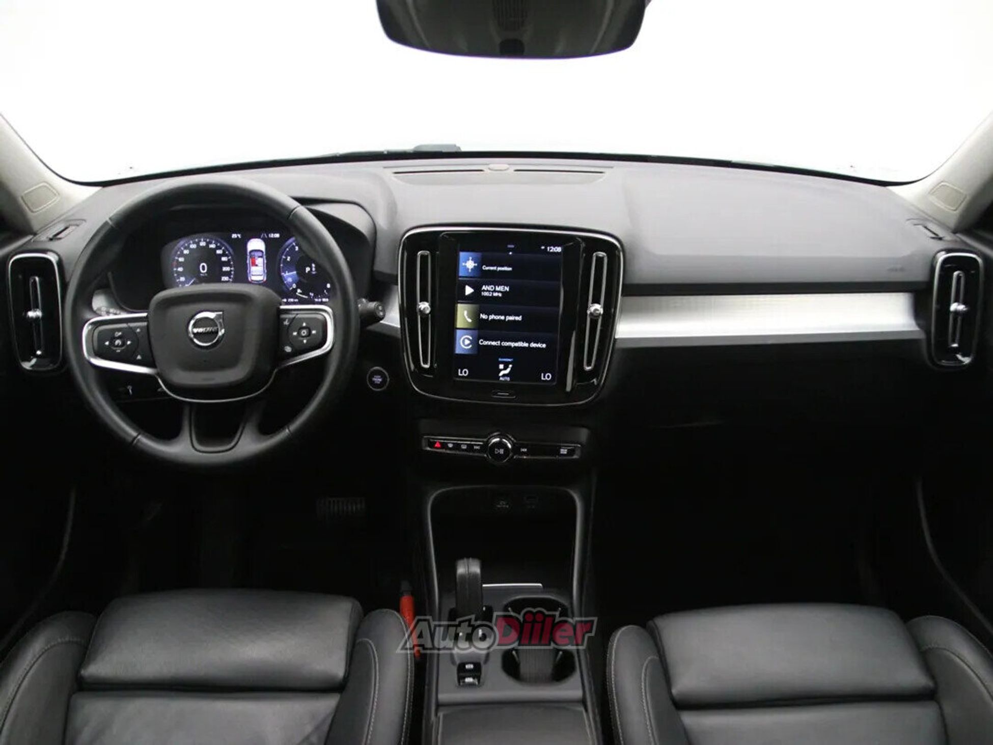 Volvo XC40 Business Pro 1.5 120kW 2021, kuva 2/10