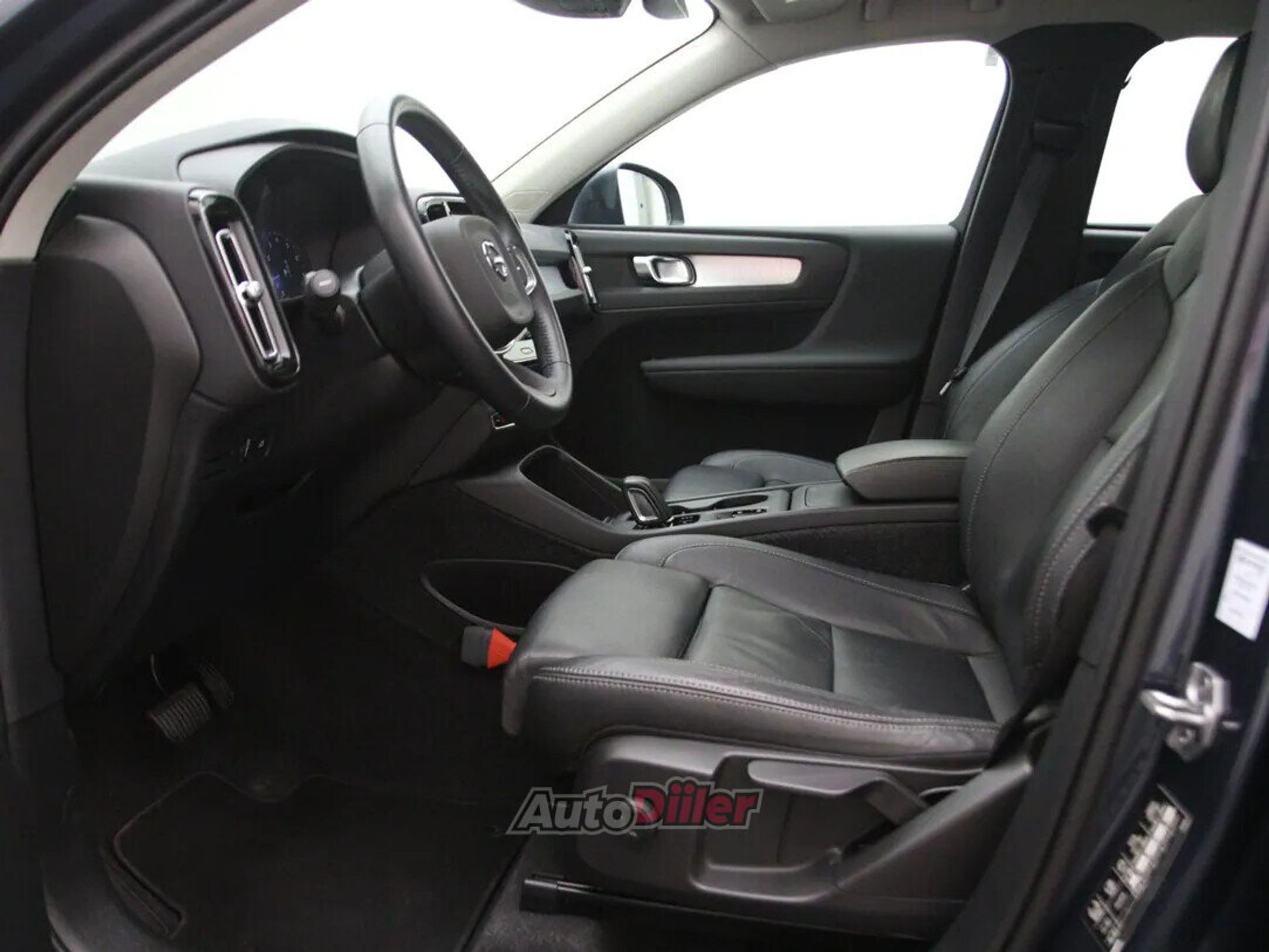 Volvo XC40 Business Pro 1.5 120kW 2021, kuva 4/10