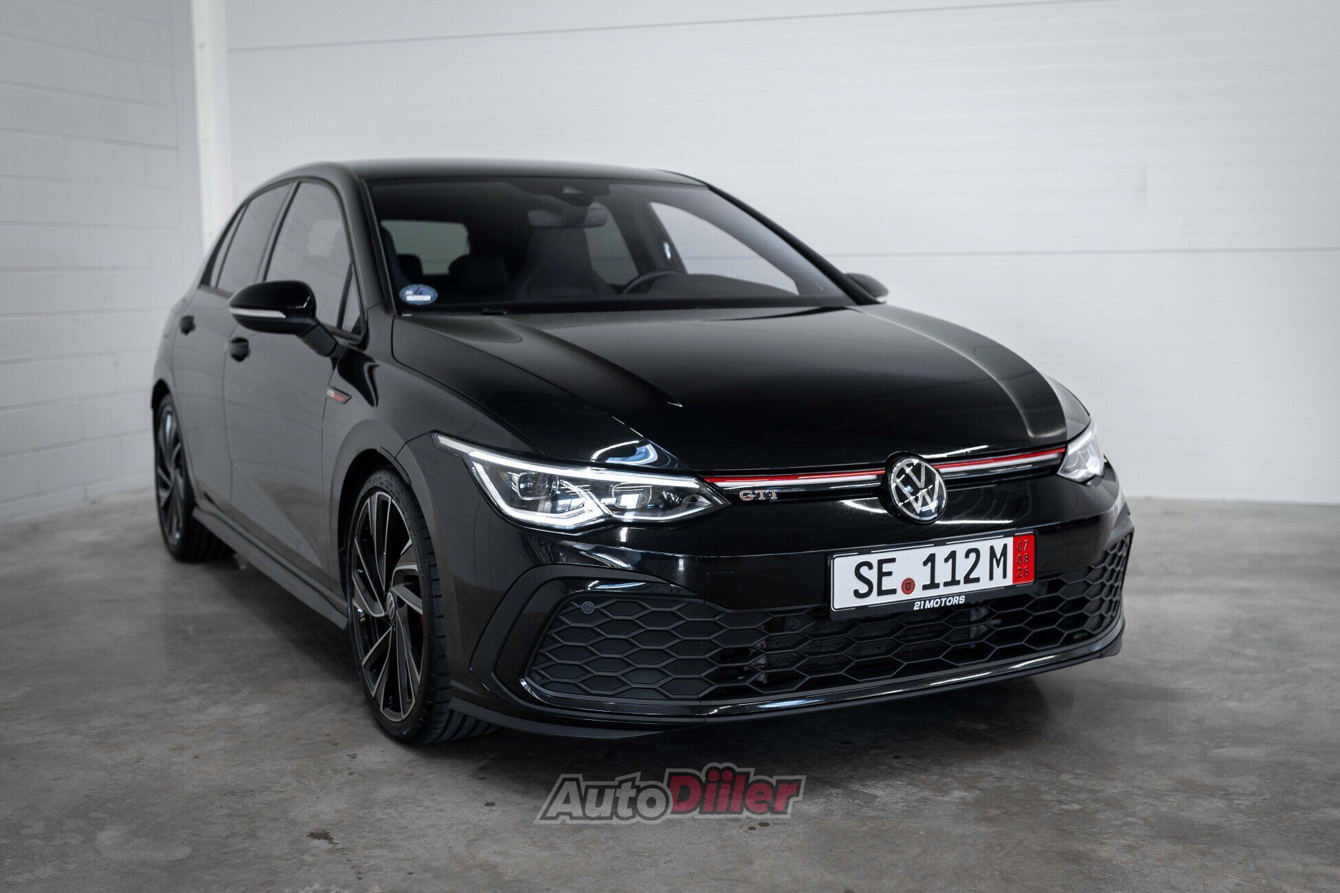 Volkswagen Golf GTI 2.0 180kW 2021, photo 2/10