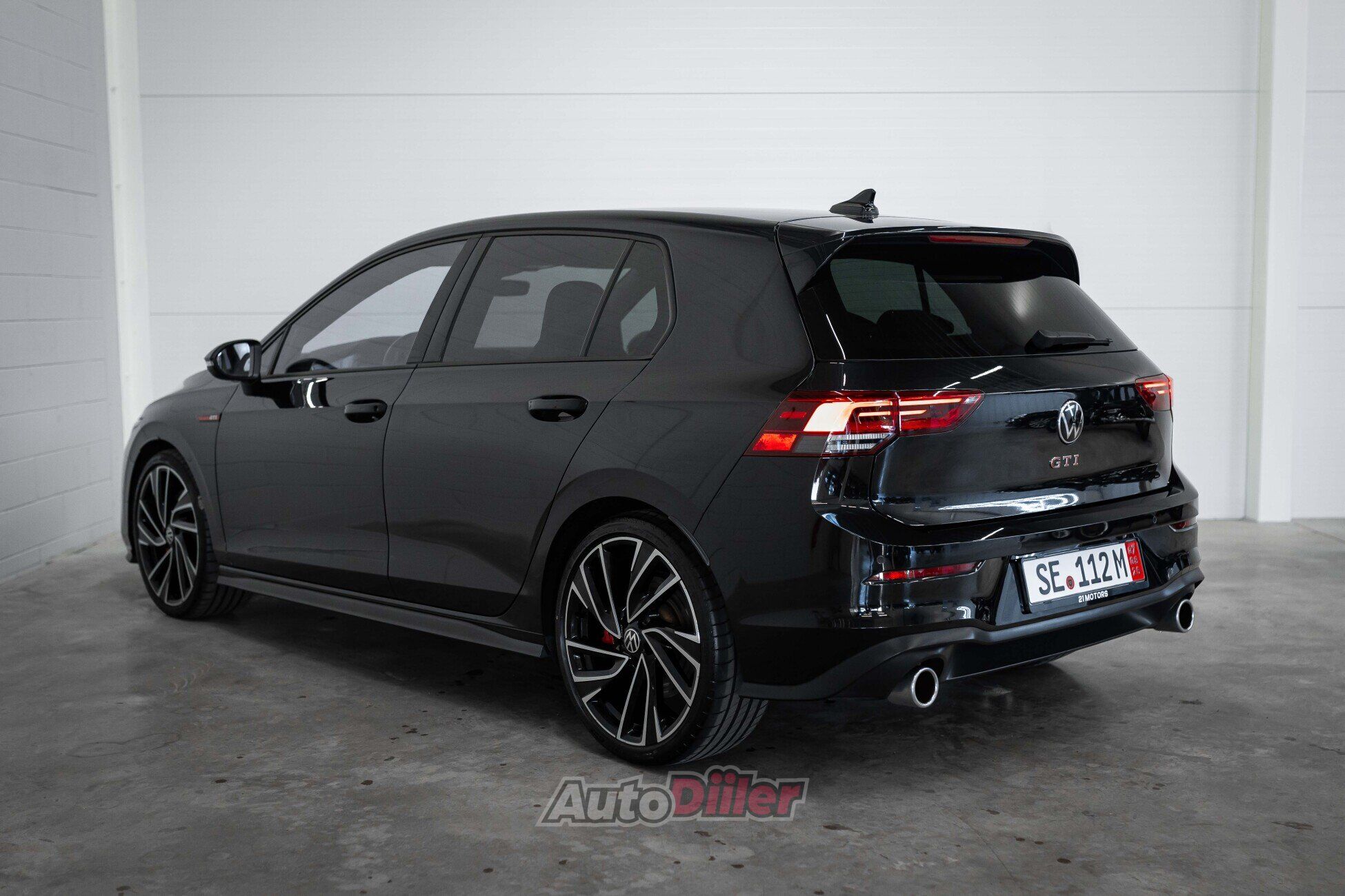 Volkswagen Golf GTI 2.0 180kW 2021, photo 3/10