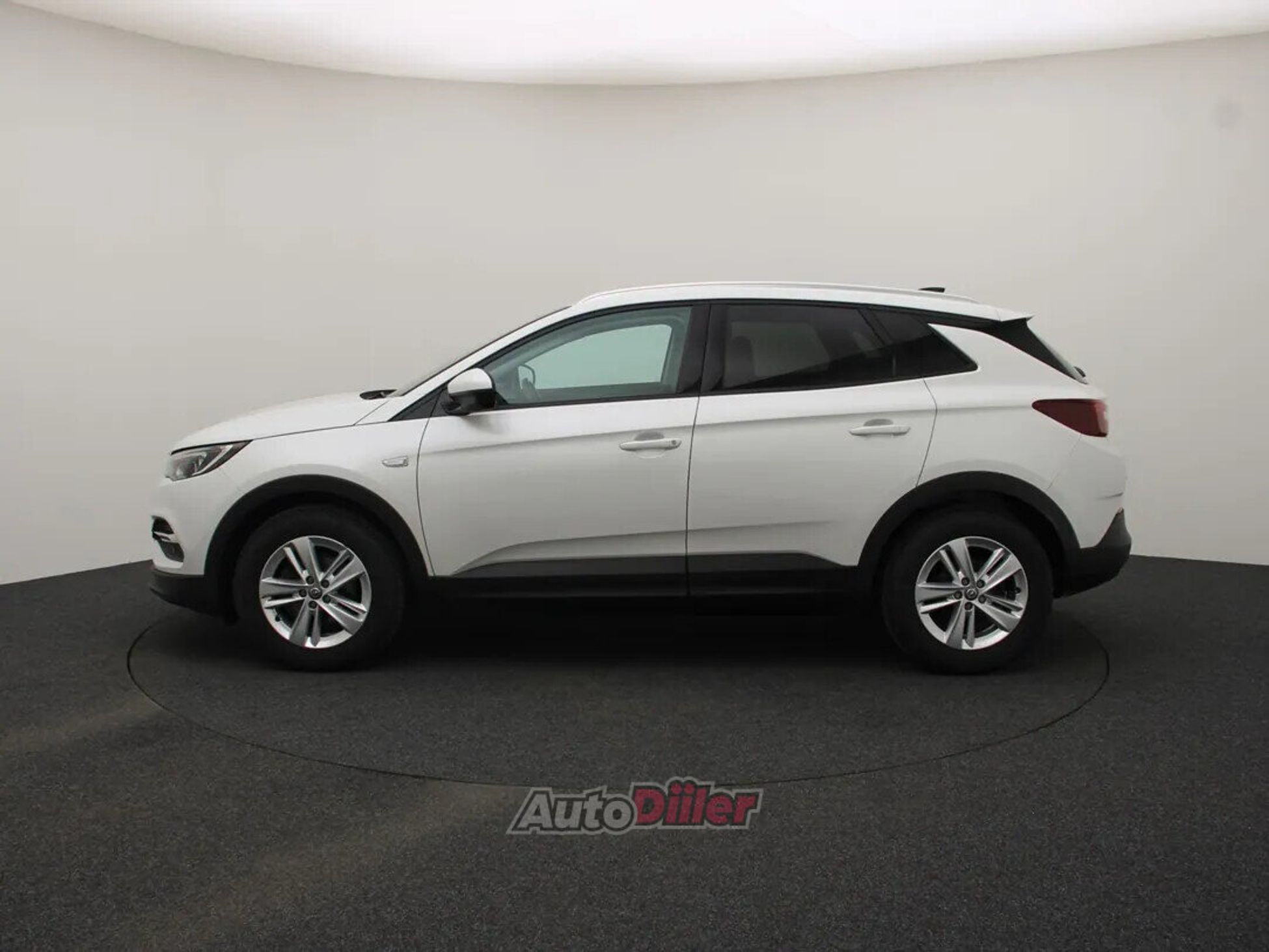 Opel Grandland X Business+ 1.2 96kW 2019, kuva 6/10