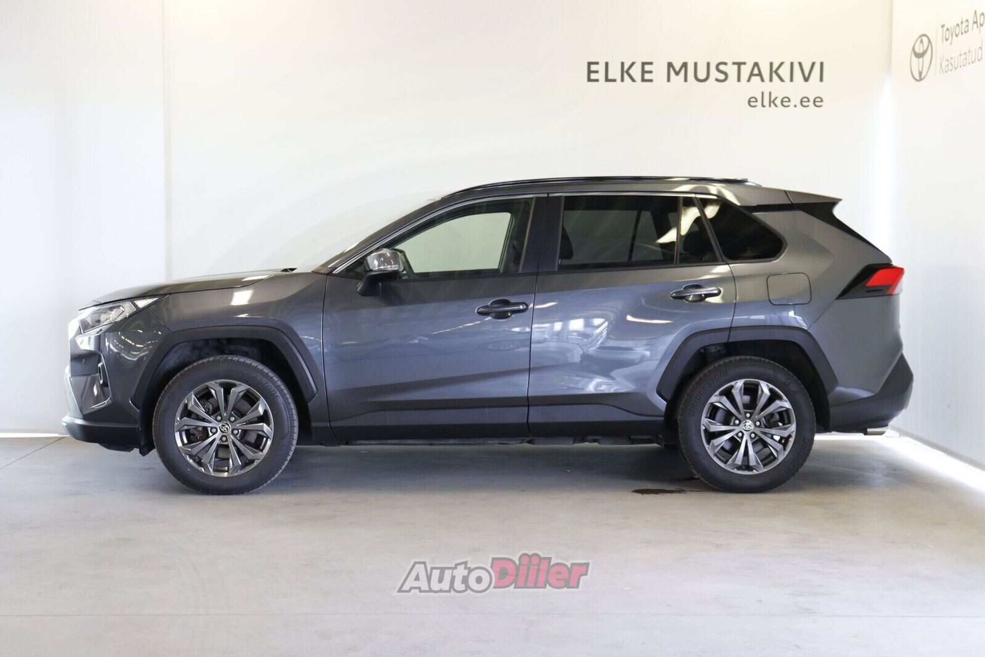 Toyota RAV4 Luxury Plus 2.5 131kW 2024, kuva 3/10