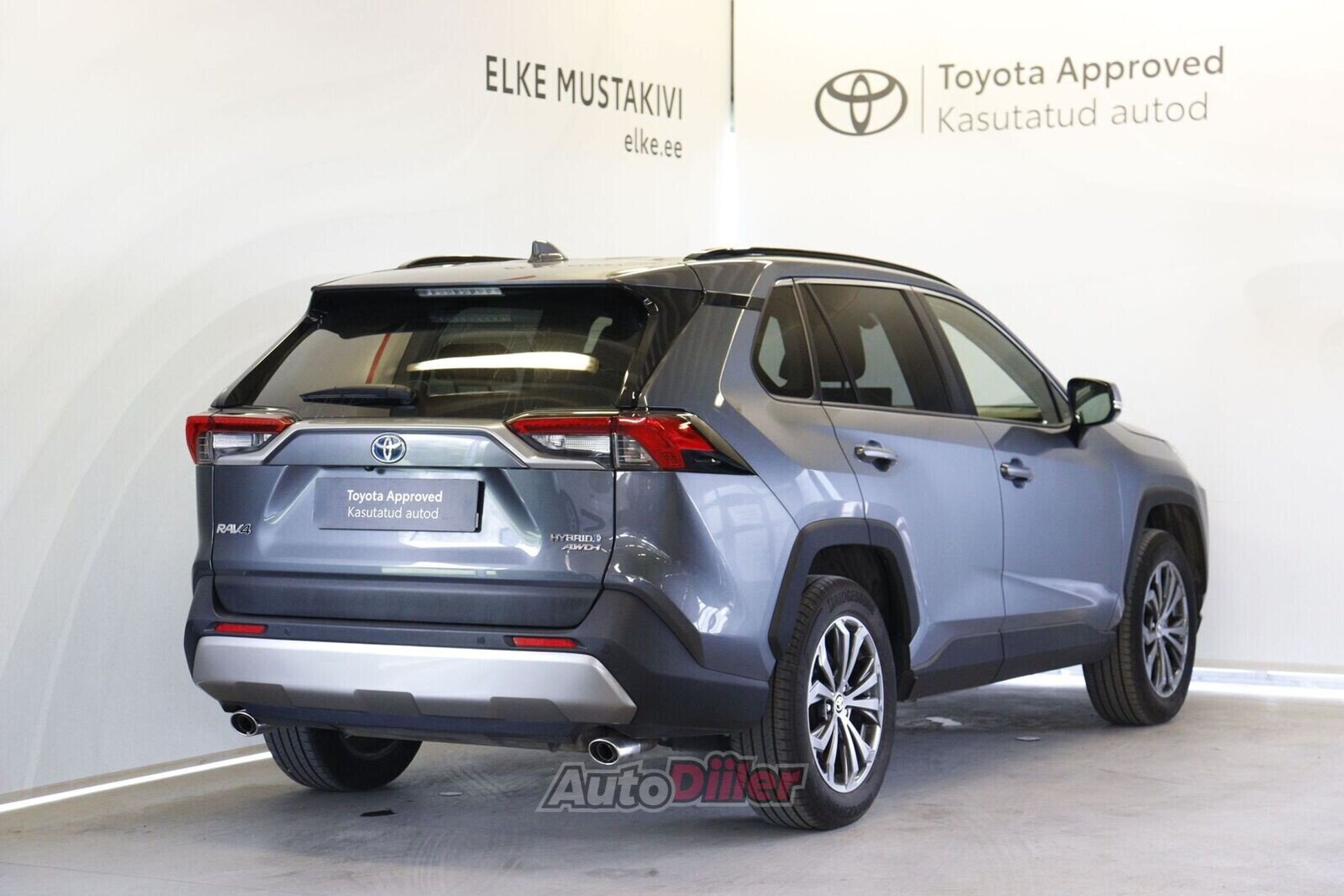 Toyota RAV4 Luxury Plus 2.5 131kW 2024, kuva 2/10