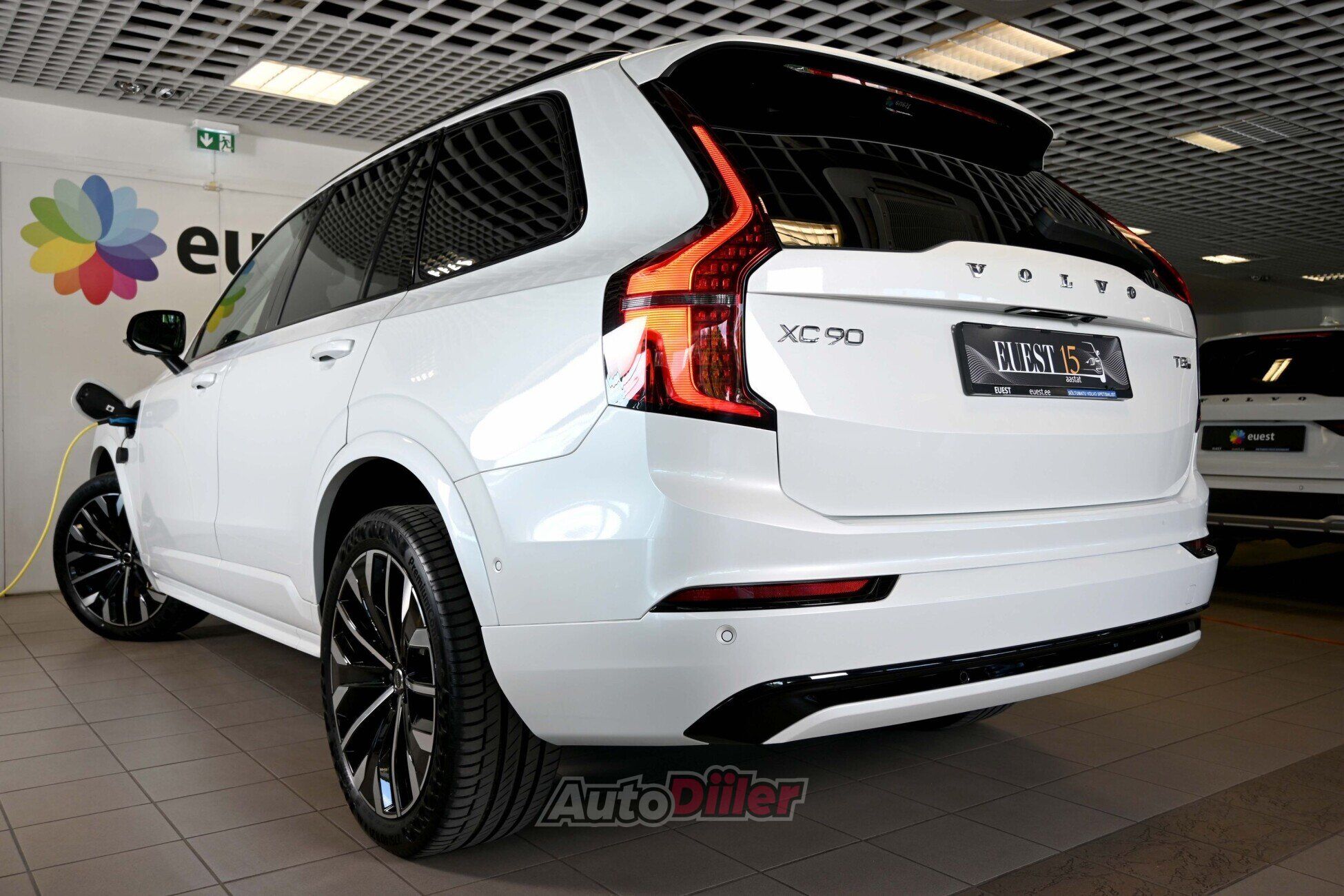 Volvo XC90 2025, photo 3/10