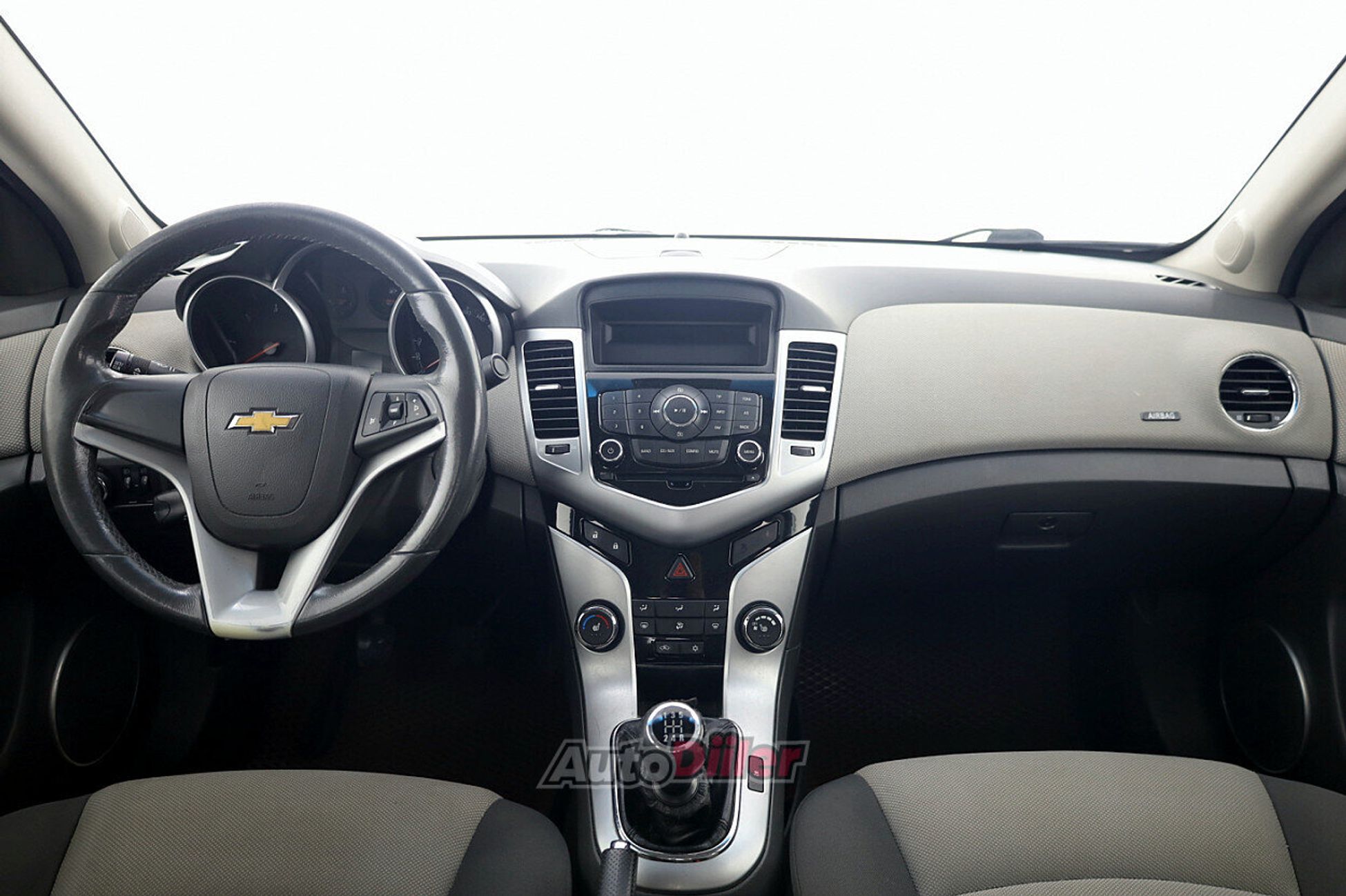Chevrolet Cruze 2.0 92kW 2010, photo 5/7
