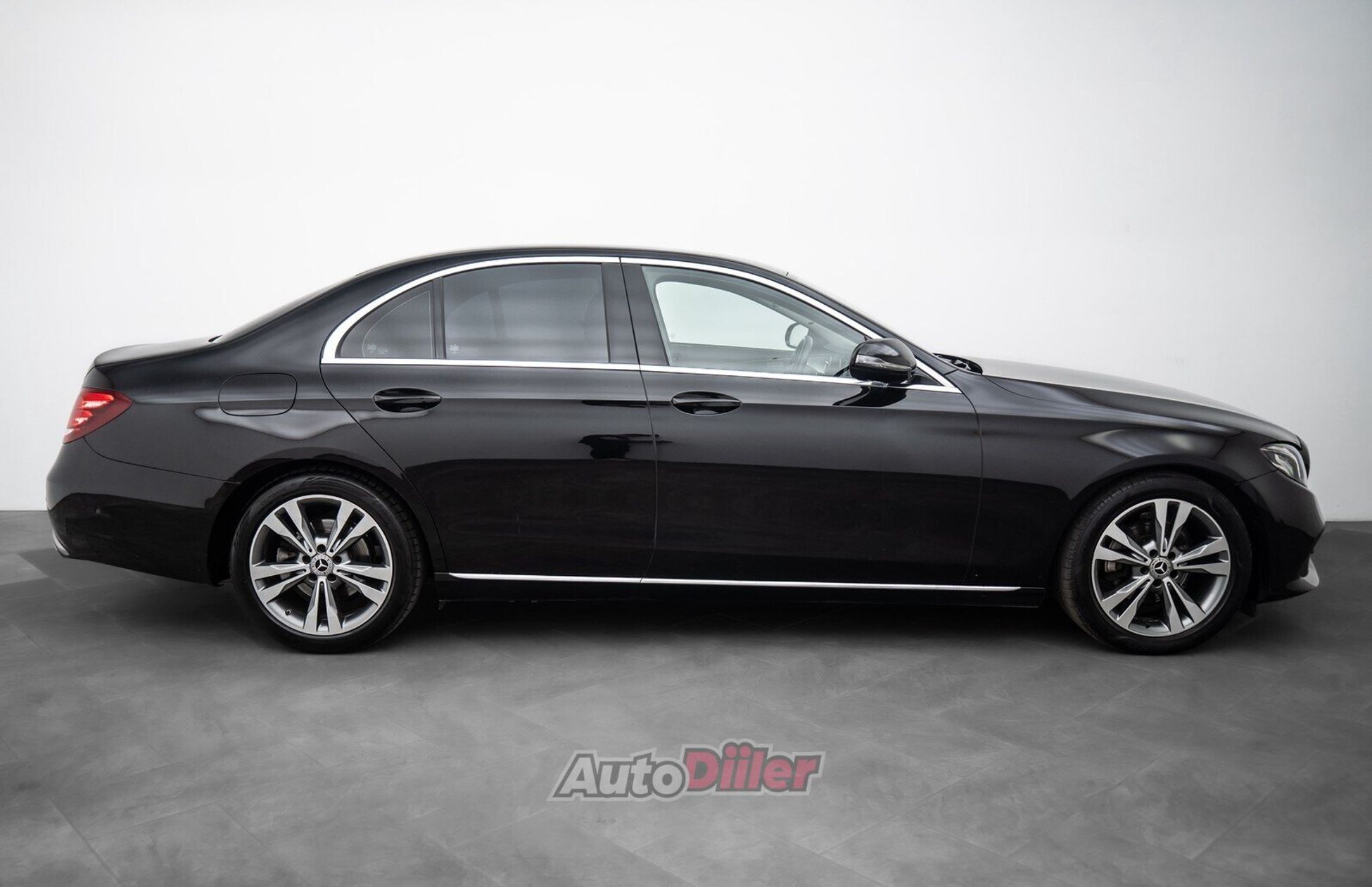 Mercedes-Benz E 220 2.0 143kW 2017, photo 4/10