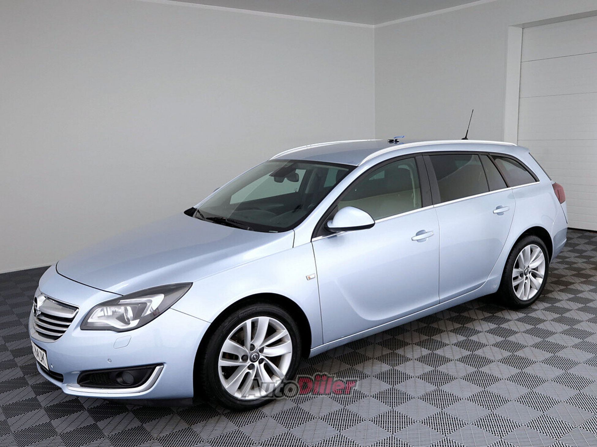 Opel Insignia 2.0 120kW 2014, photo 2/7