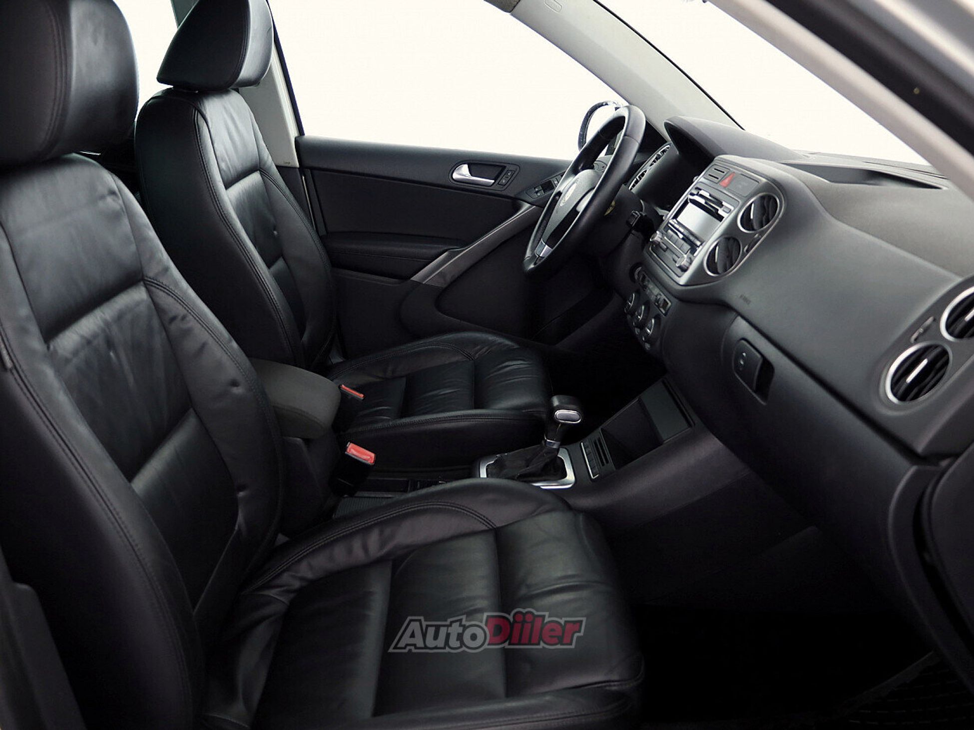 Volkswagen Tiguan 2.0 125kW 2009, kuva 6/8