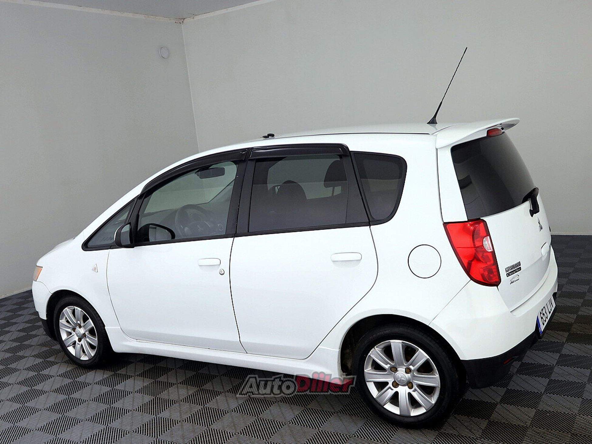 Mitsubishi Colt 1.3 70kW 2010, photo 4/7