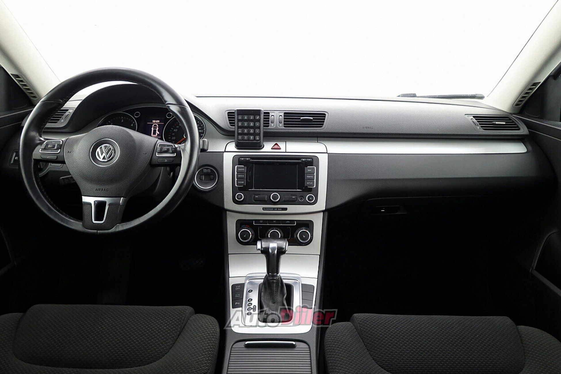 Volkswagen Passat 2.0 103kW 2010, photo 5/7
