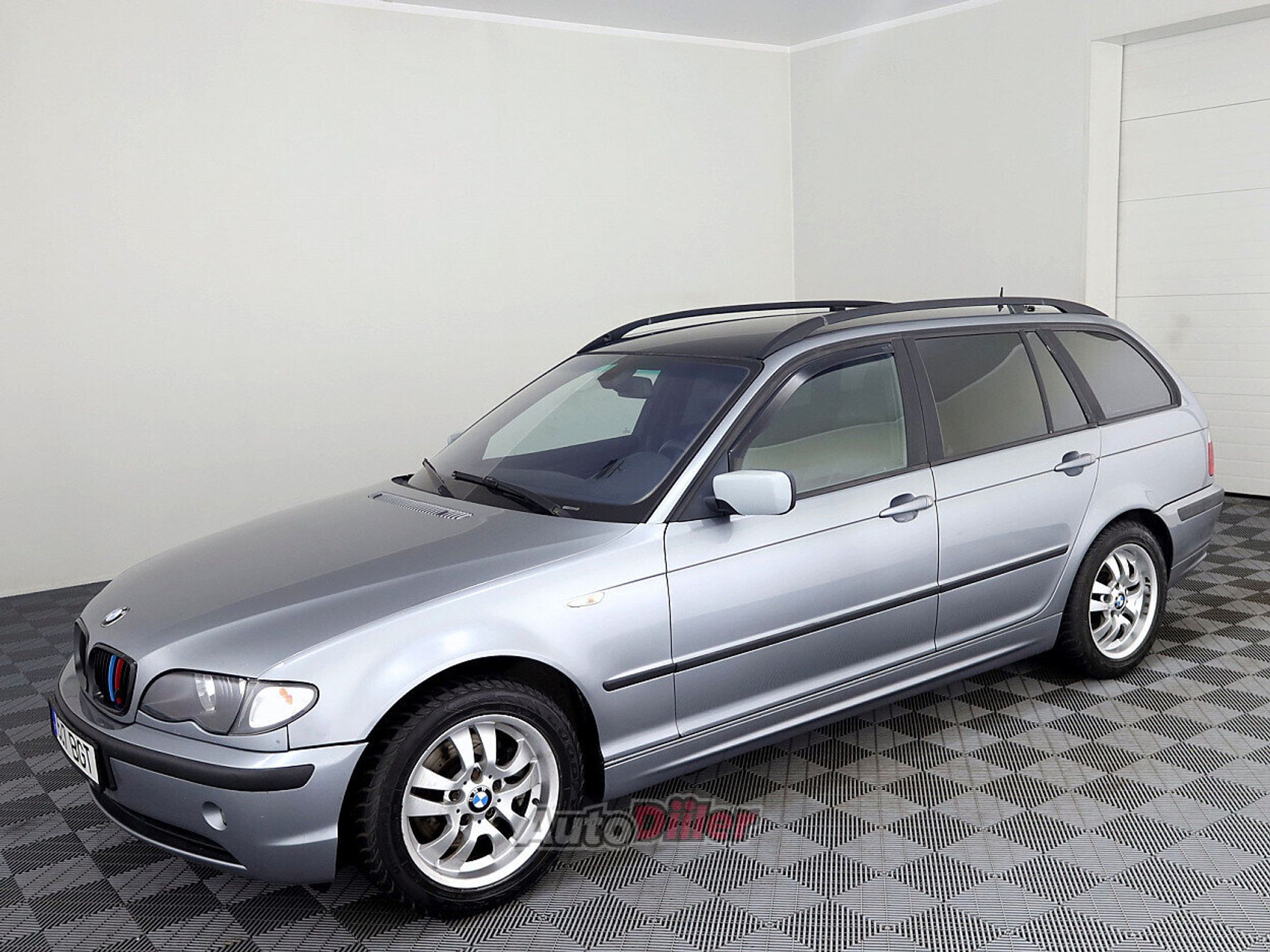 BMW 320 2.0 110kW 2004, photo 2/8